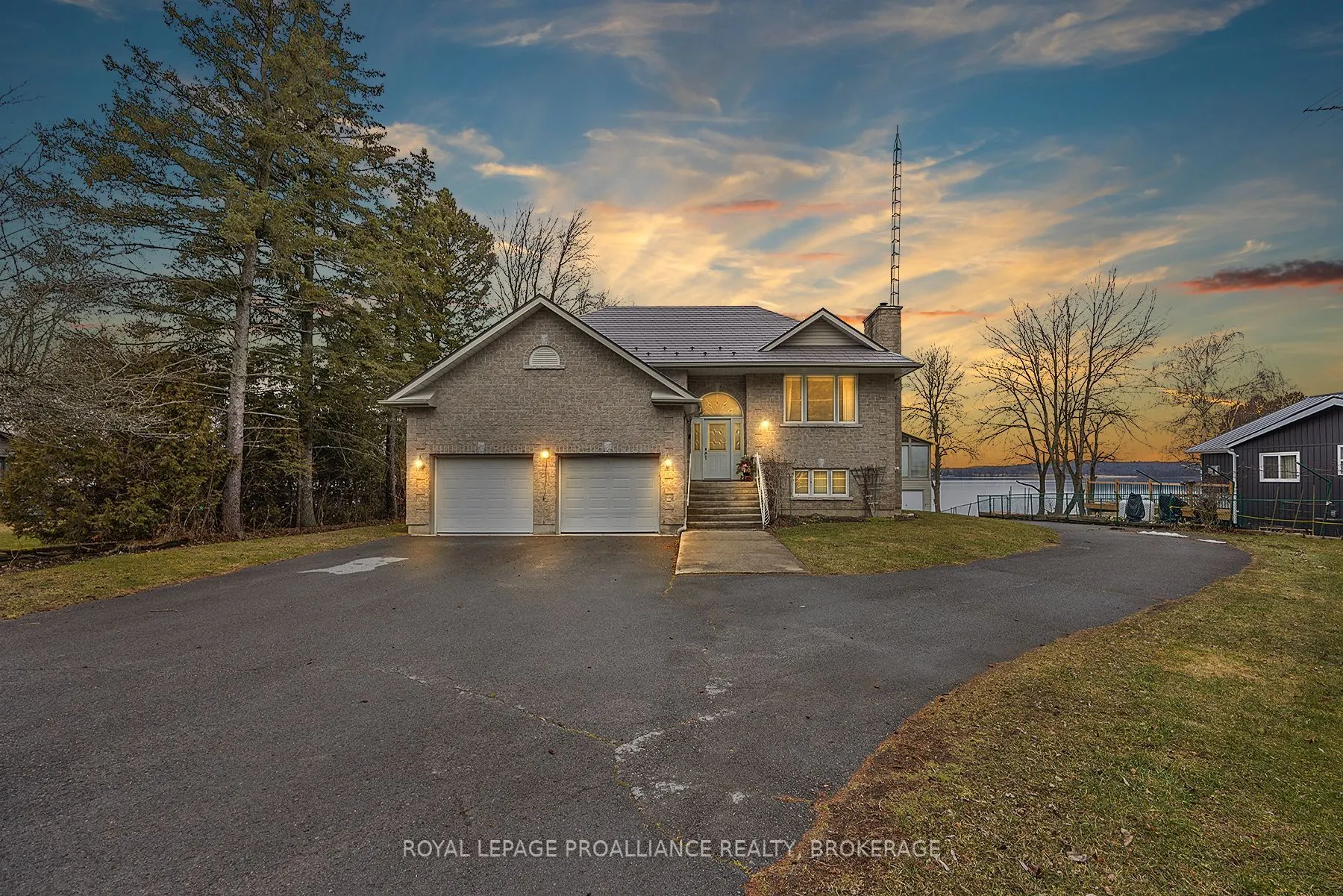 1 LEAVIS SHORES