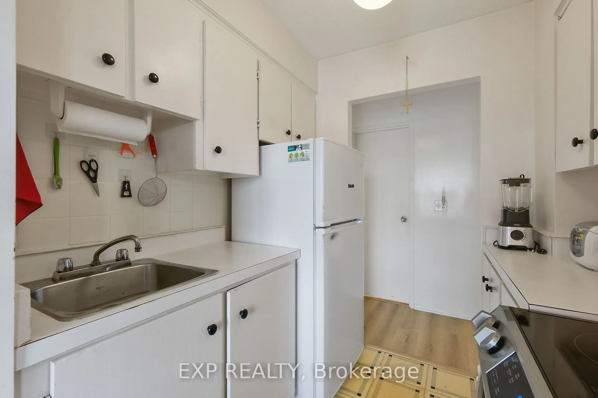 2041 Arrowsmith Drive, #305B