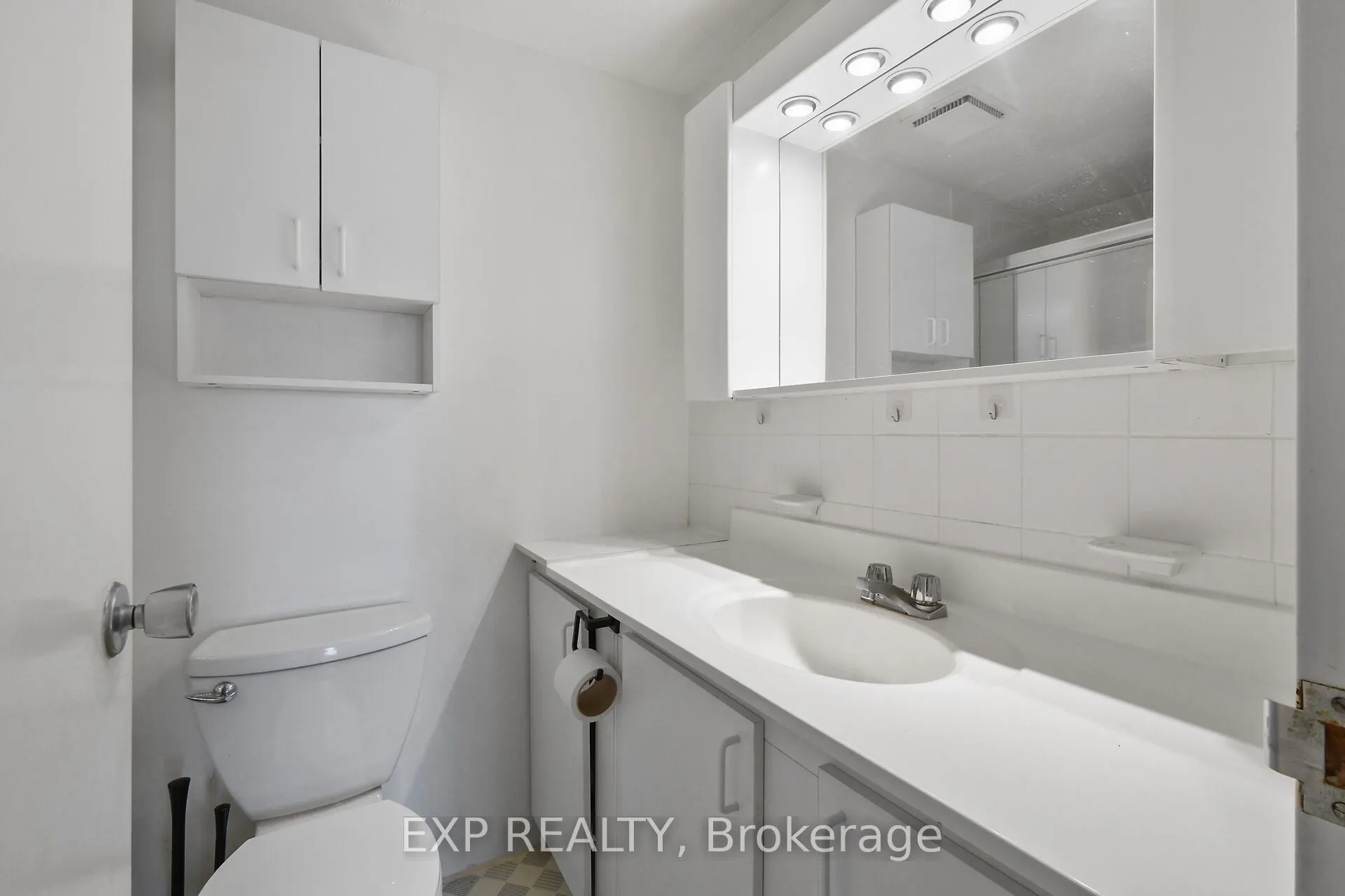 2041 Arrowsmith Drive, #305B