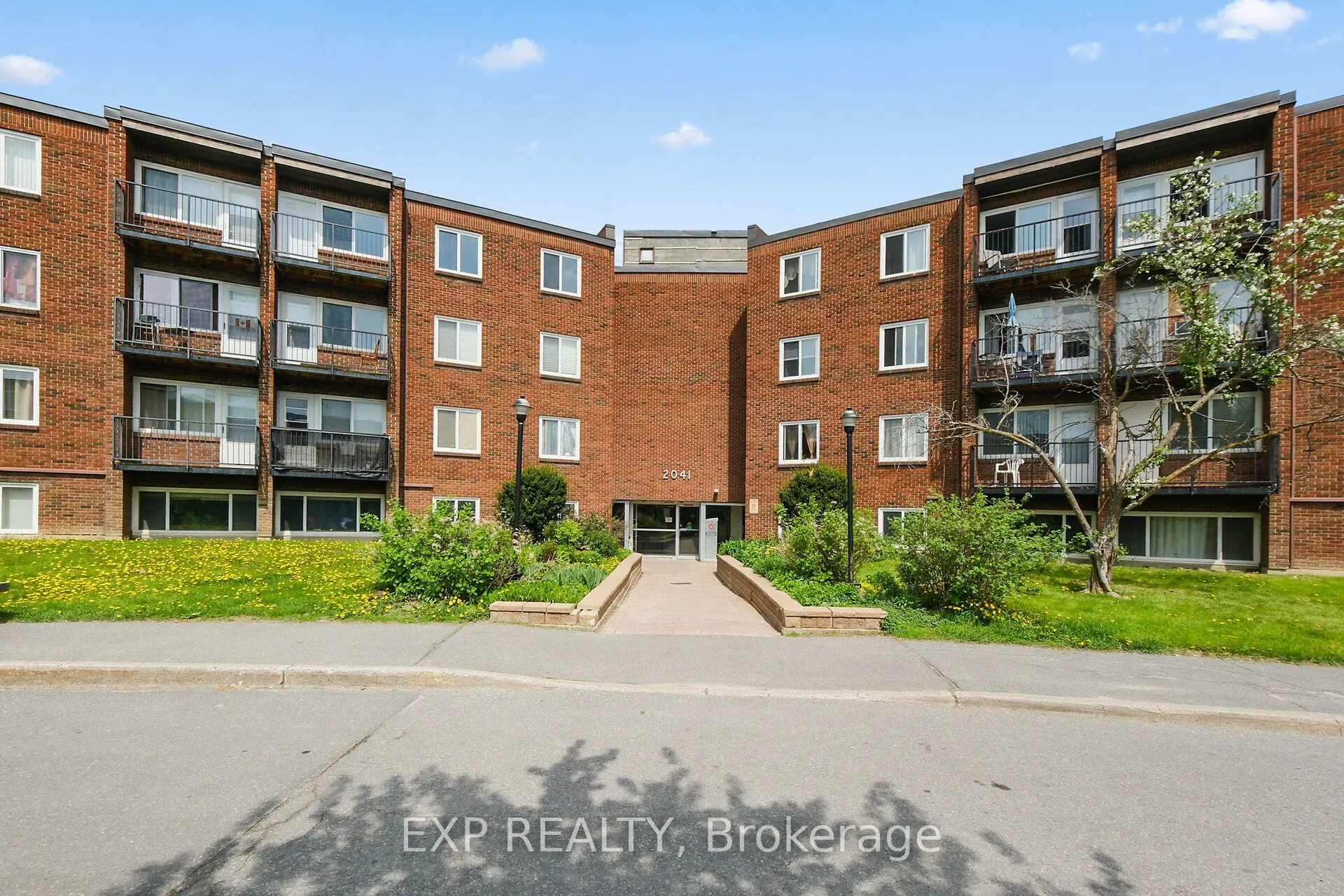 2041 Arrowsmith Drive, #305B