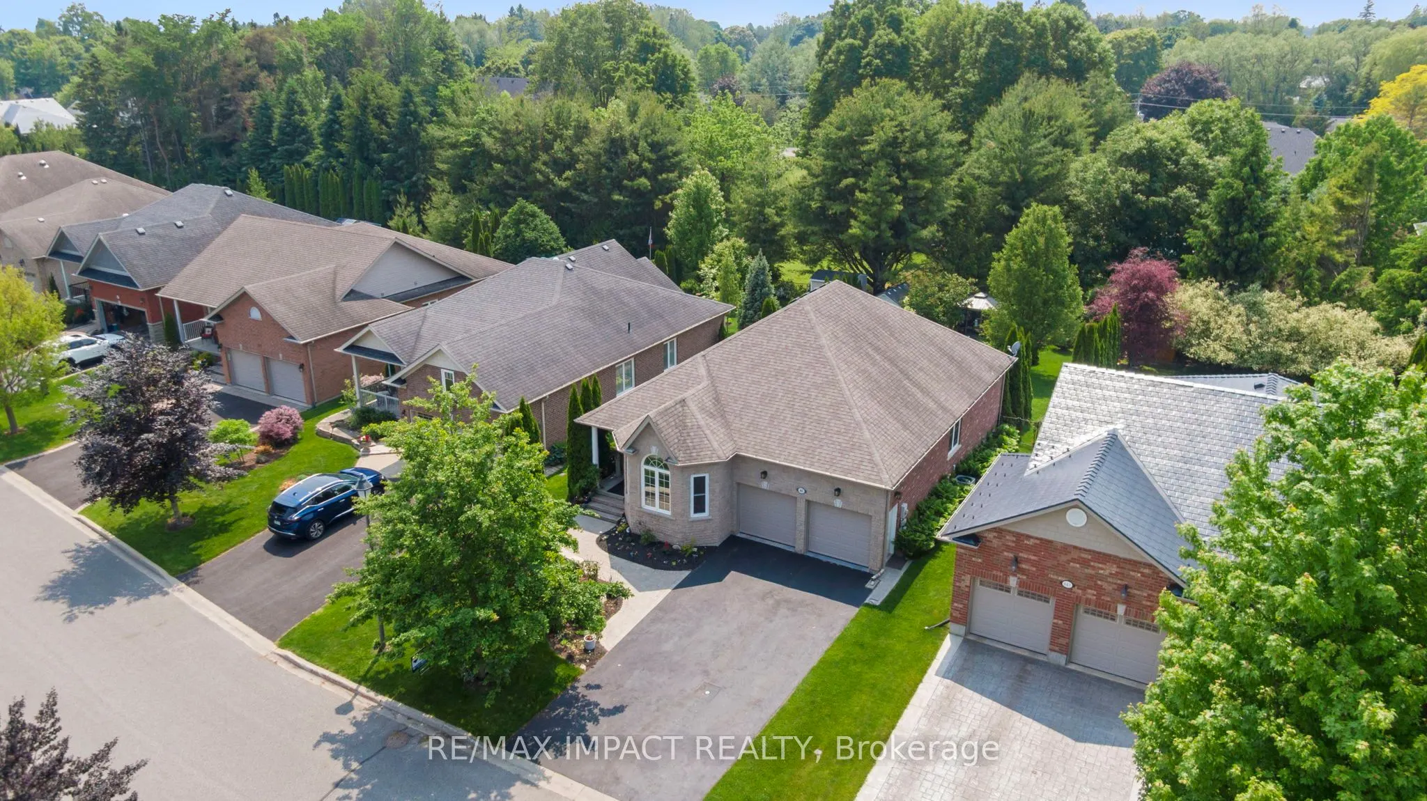 465 Foote Crescent