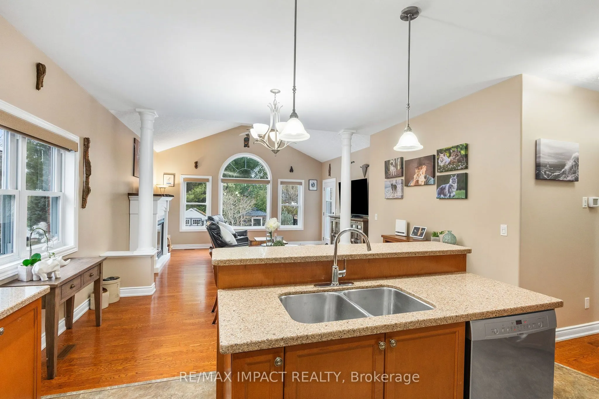 465 Foote Crescent