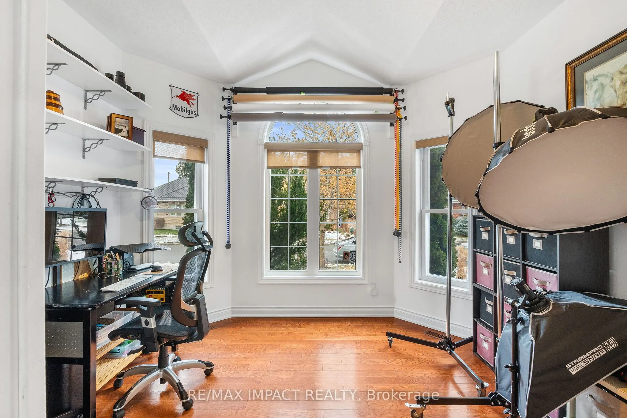465 Foote Crescent