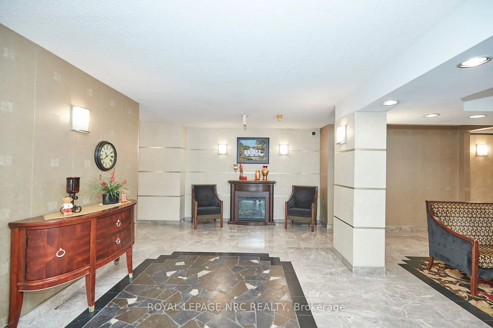5100 DORCHESTER Road, #403