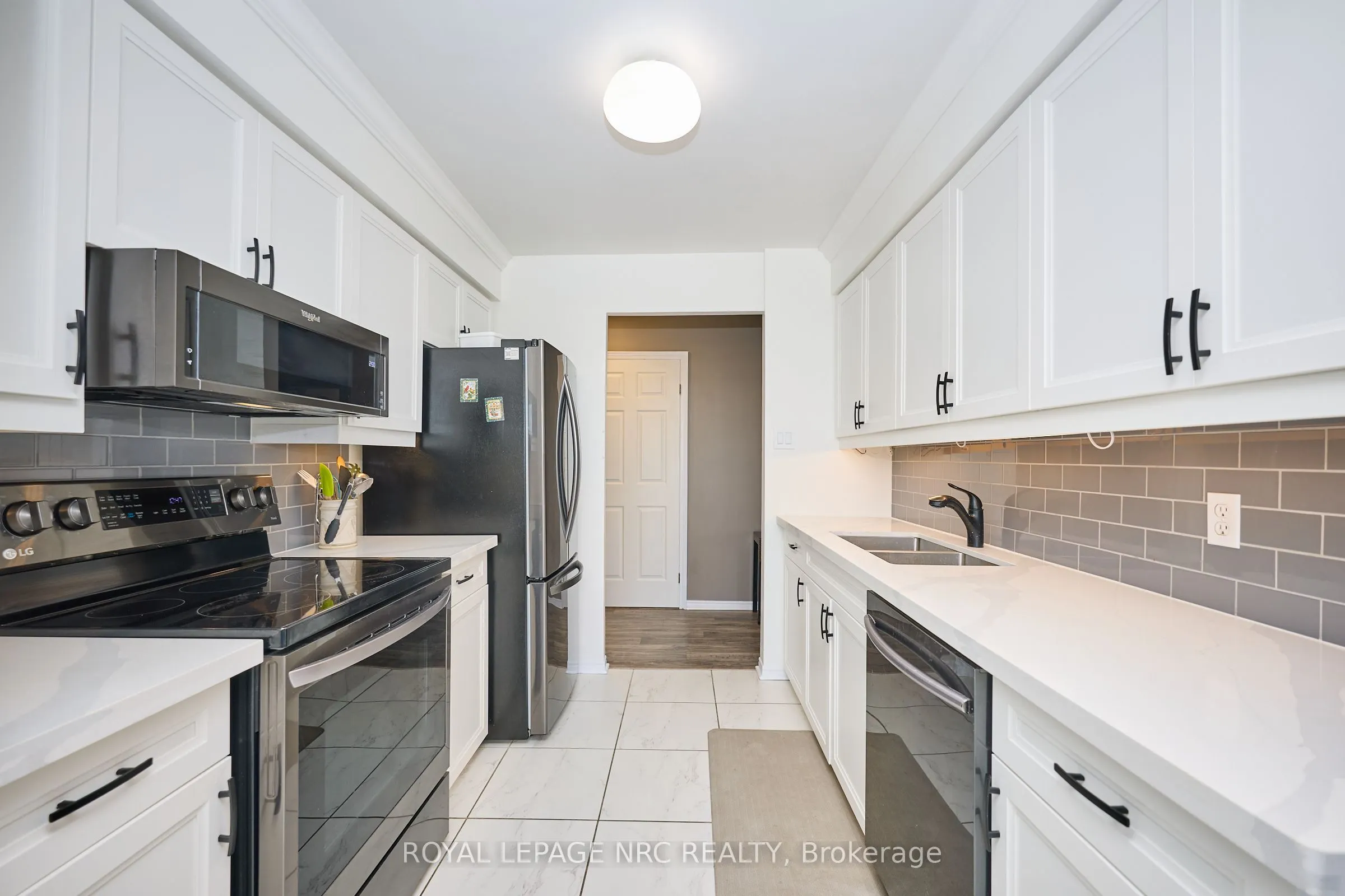 5100 DORCHESTER Road, #403