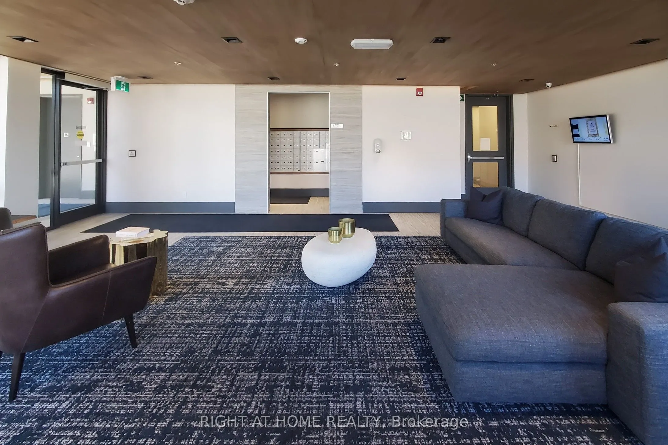 10 Esplanade Lane #616