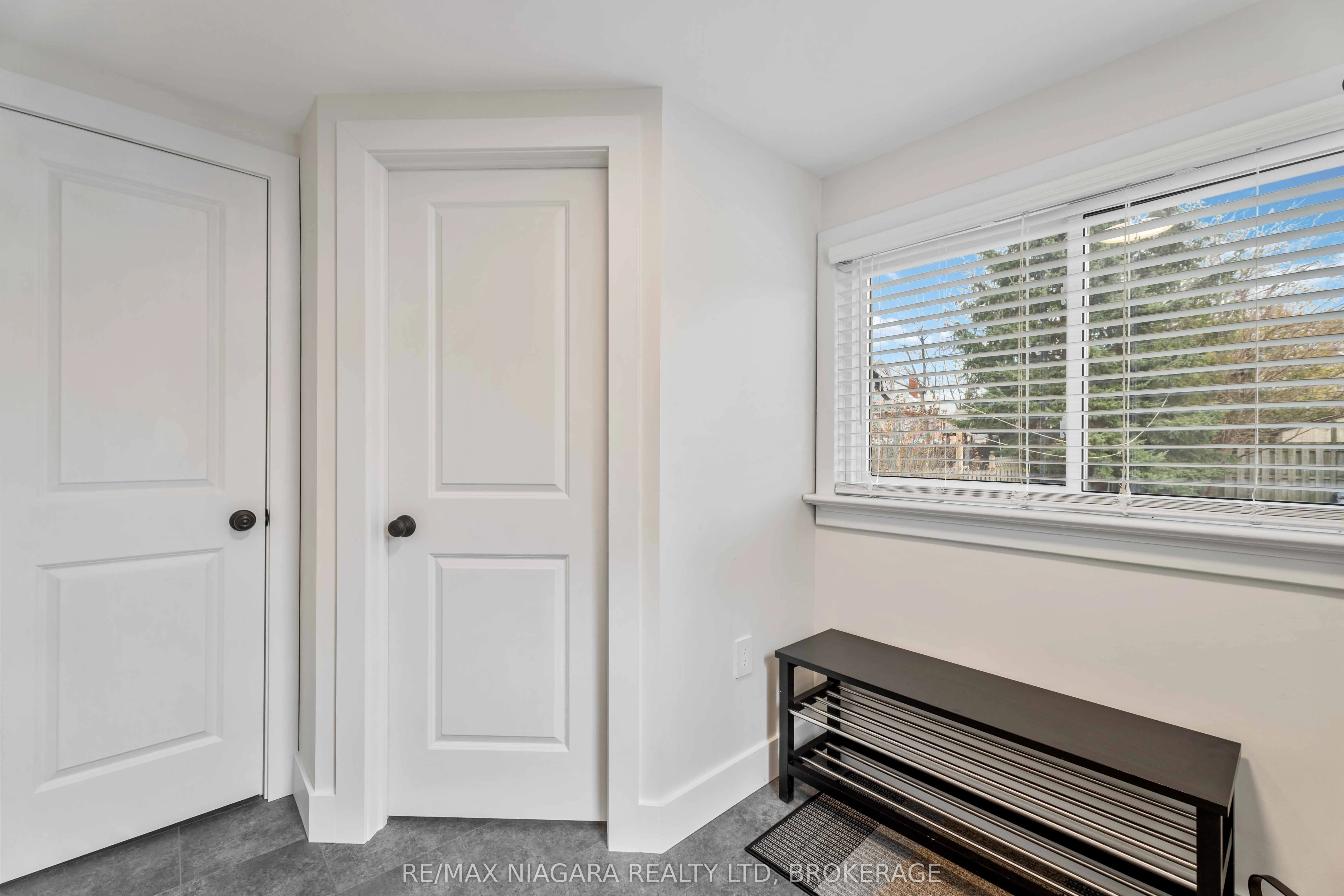 433 Davis Street