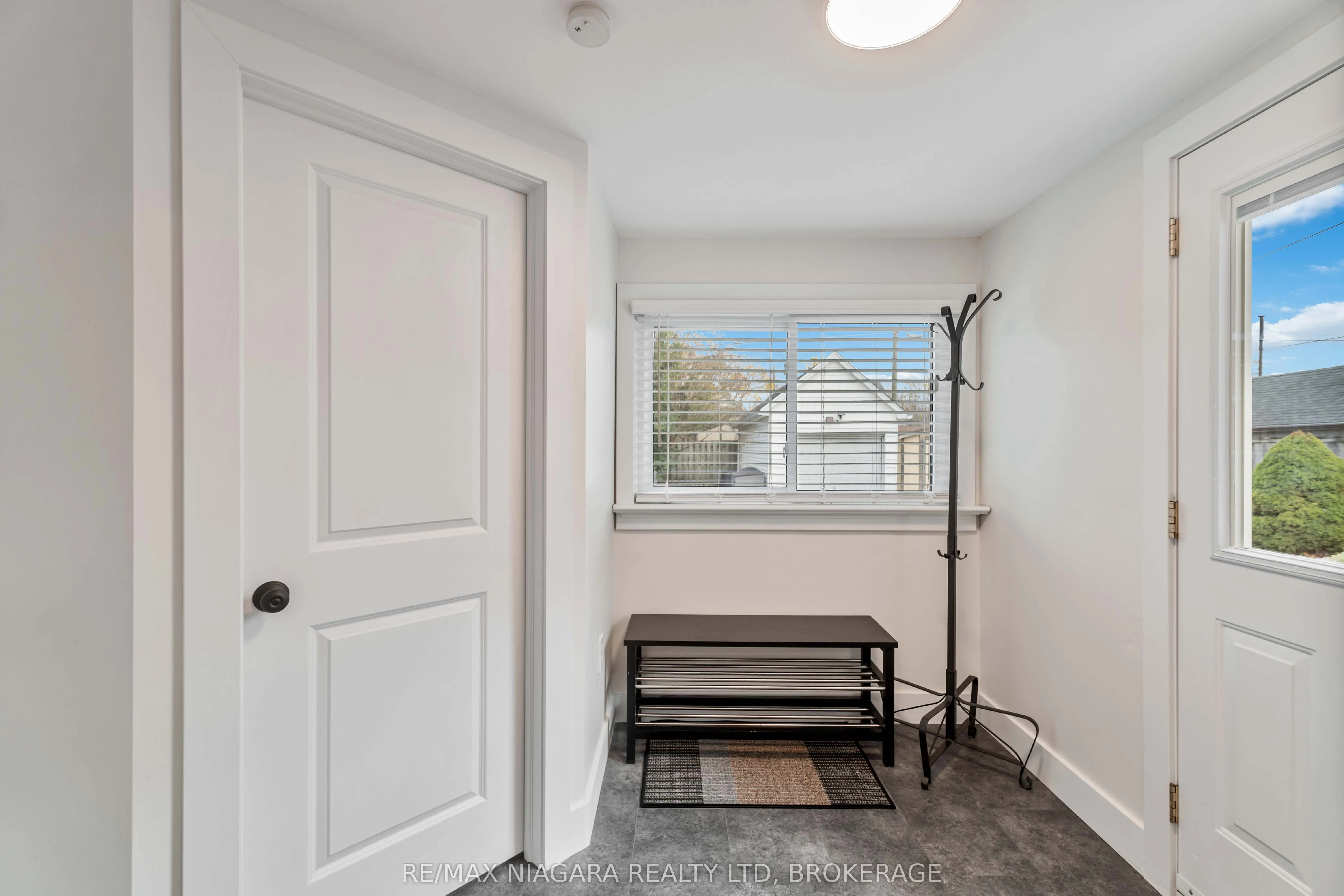 433 Davis Street