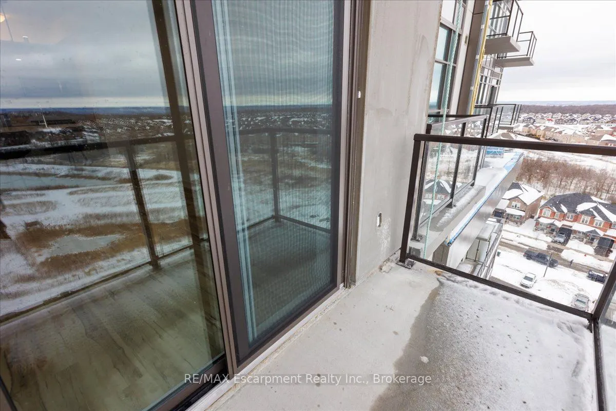 450 Dundas Street E #1001