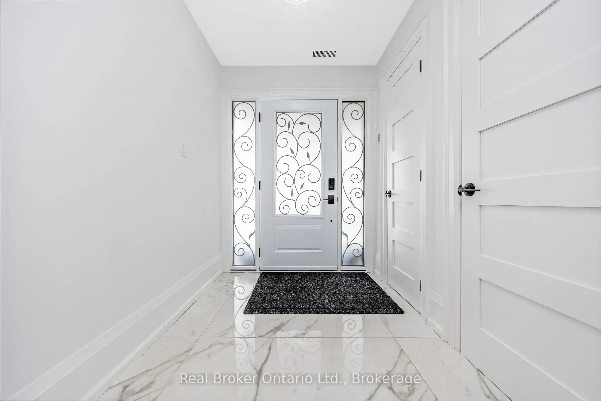 5938 Trafalgar Road