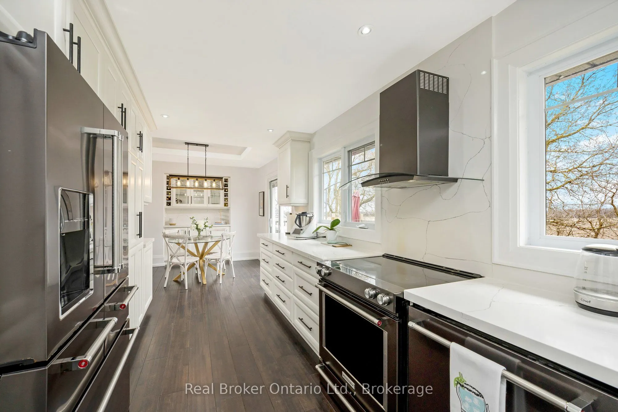 5938 Trafalgar Road
