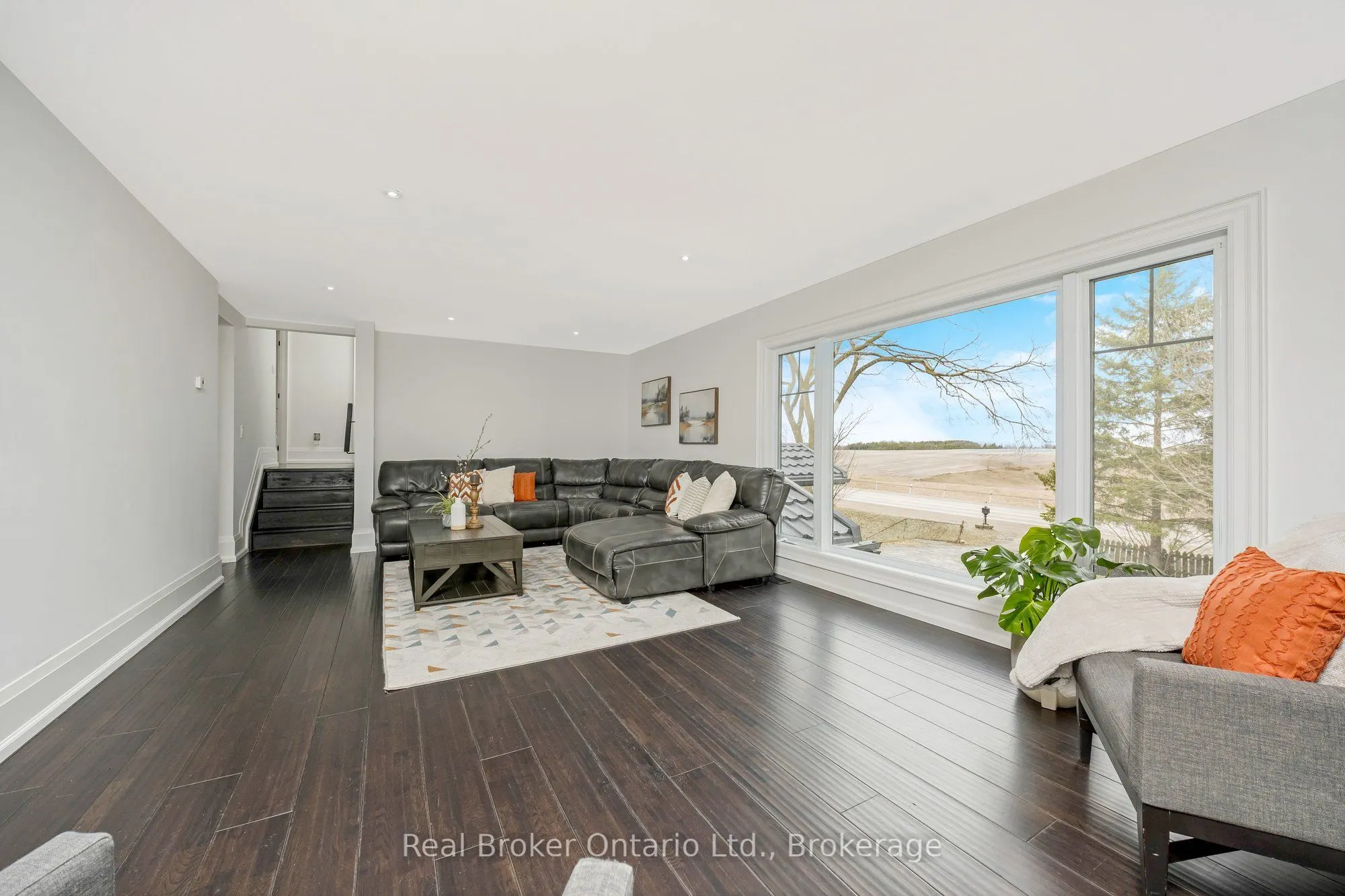 5938 Trafalgar Road