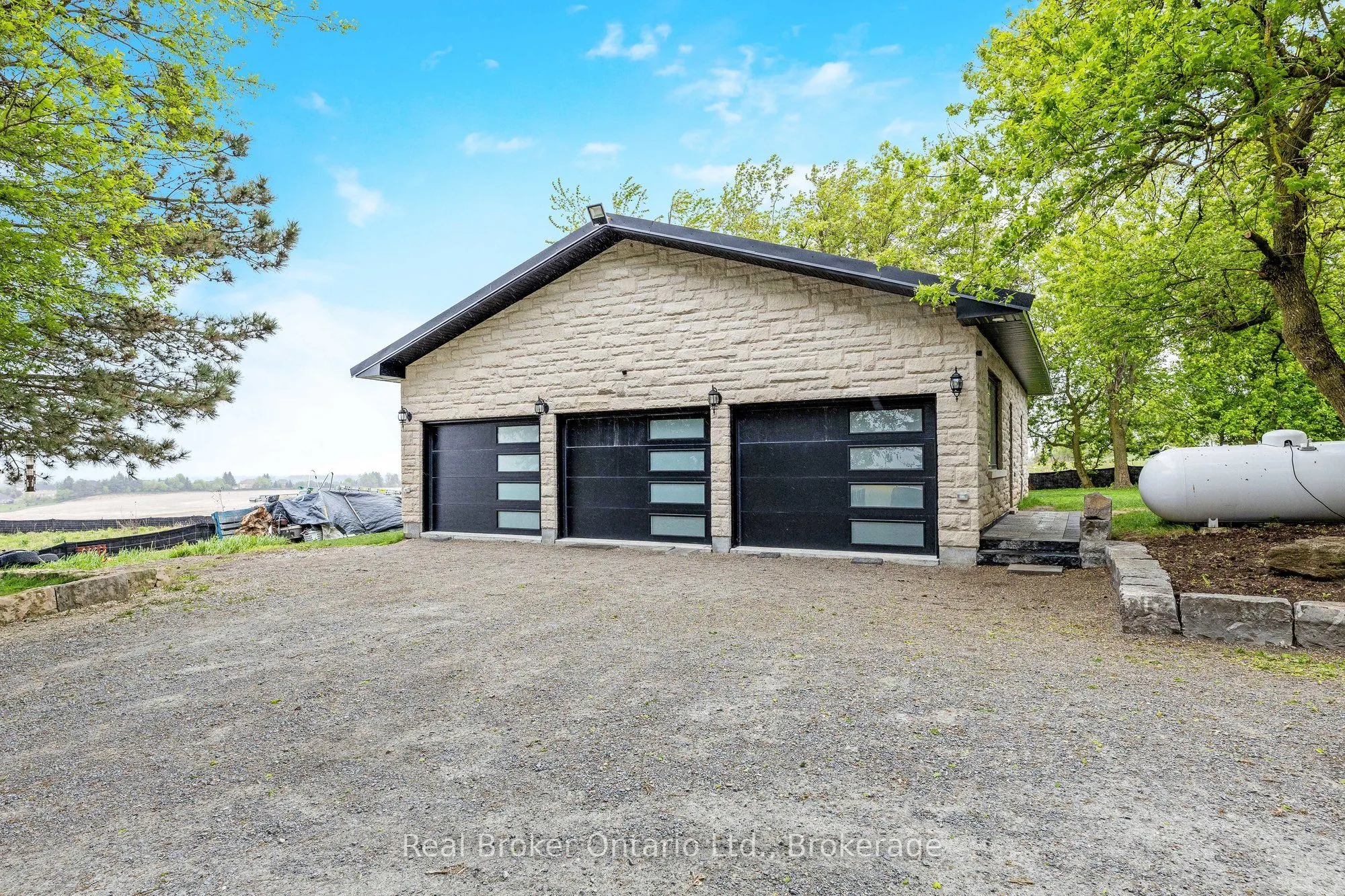 5938 Trafalgar Road