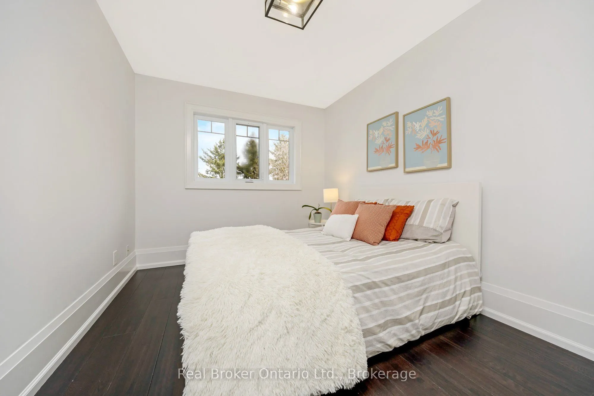 5938 Trafalgar Road