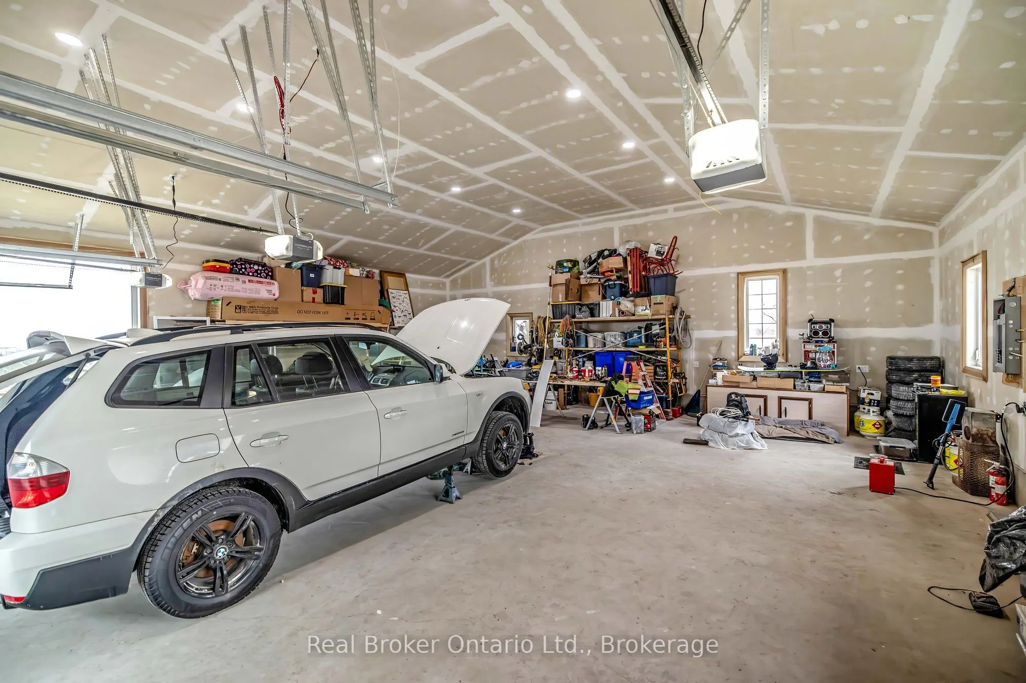 5938 Trafalgar Road
