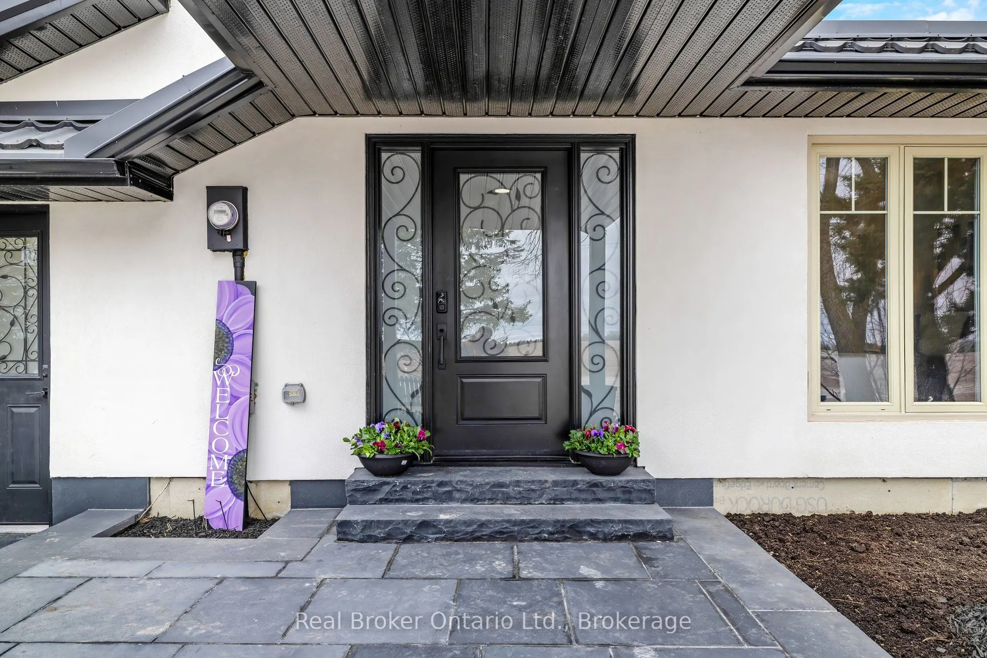 5938 Trafalgar Road
