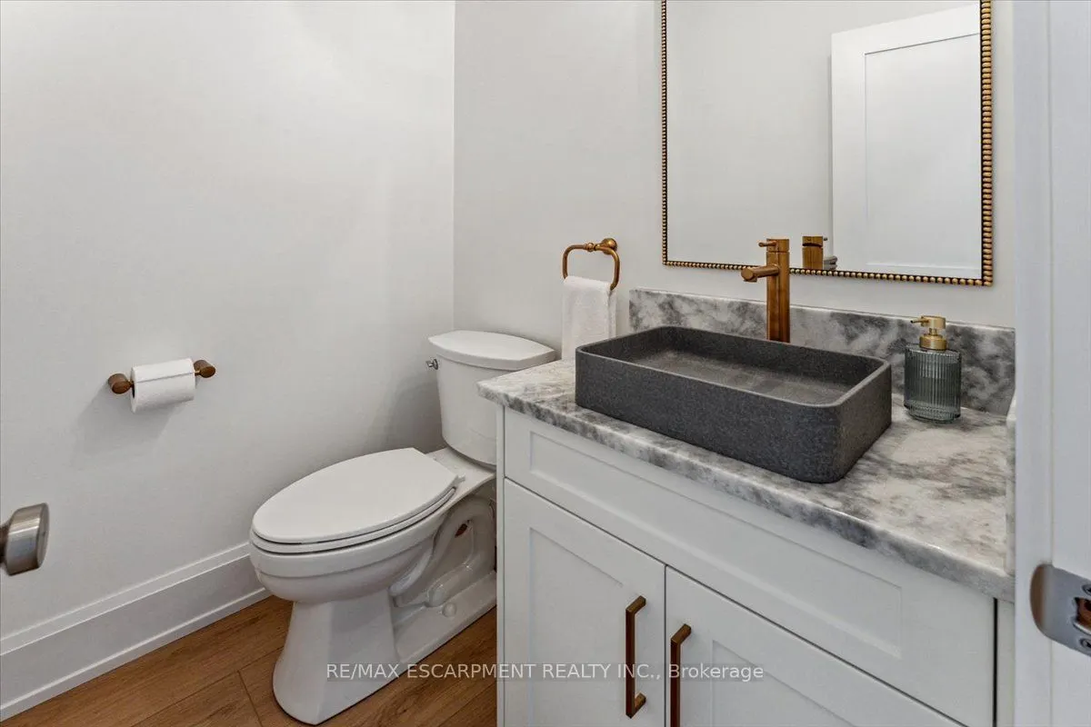 5252 GREENLANE Road