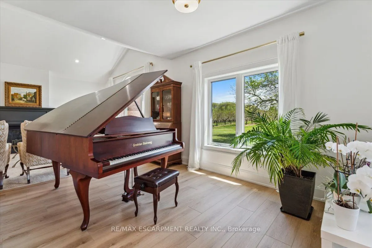 5252 GREENLANE Road