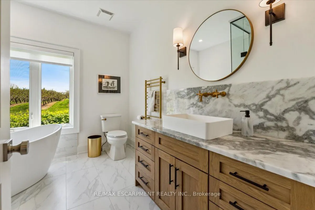 5252 GREENLANE Road