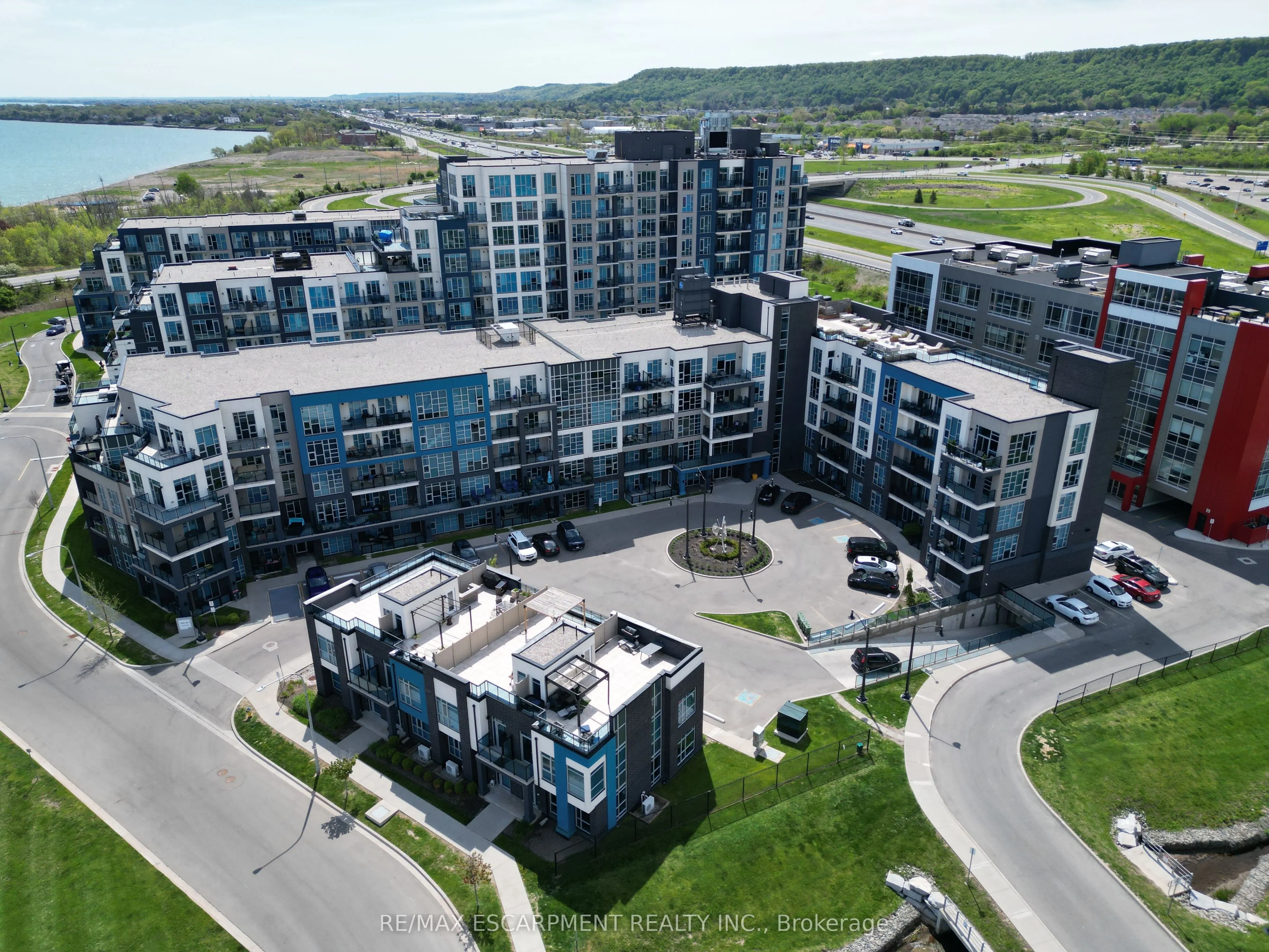 10 Concord Place, #222