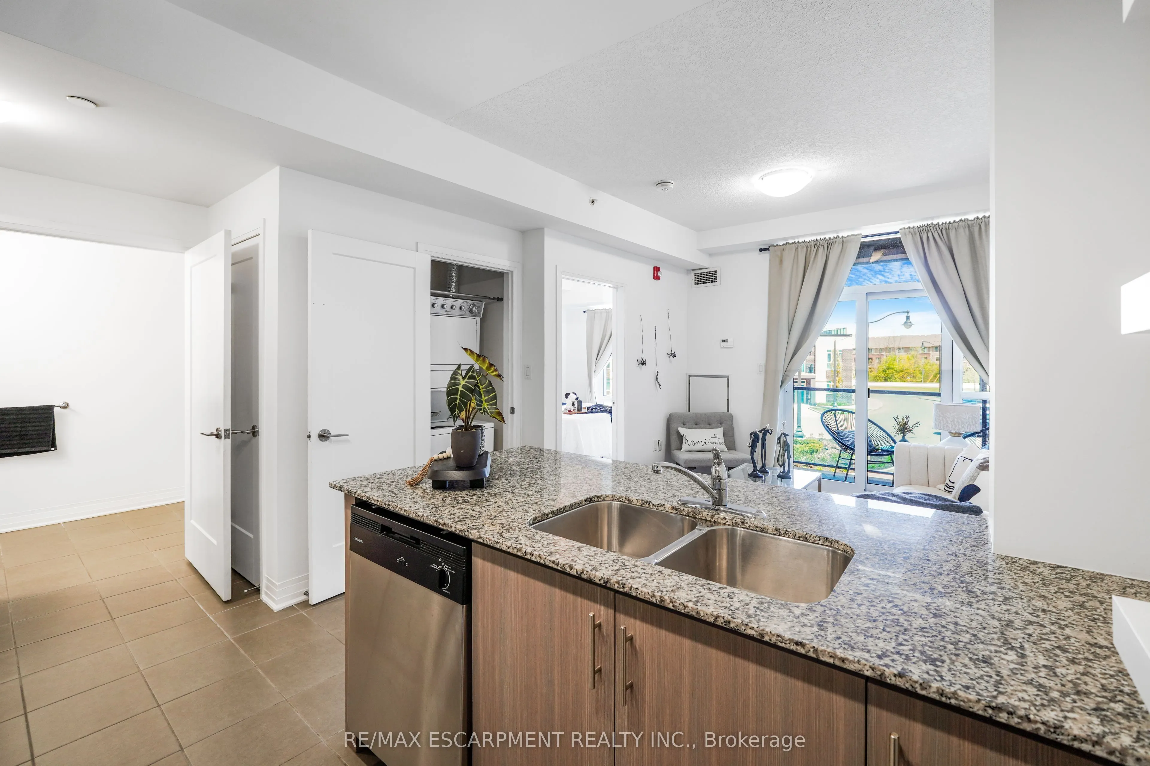 10 Concord Place, #222
