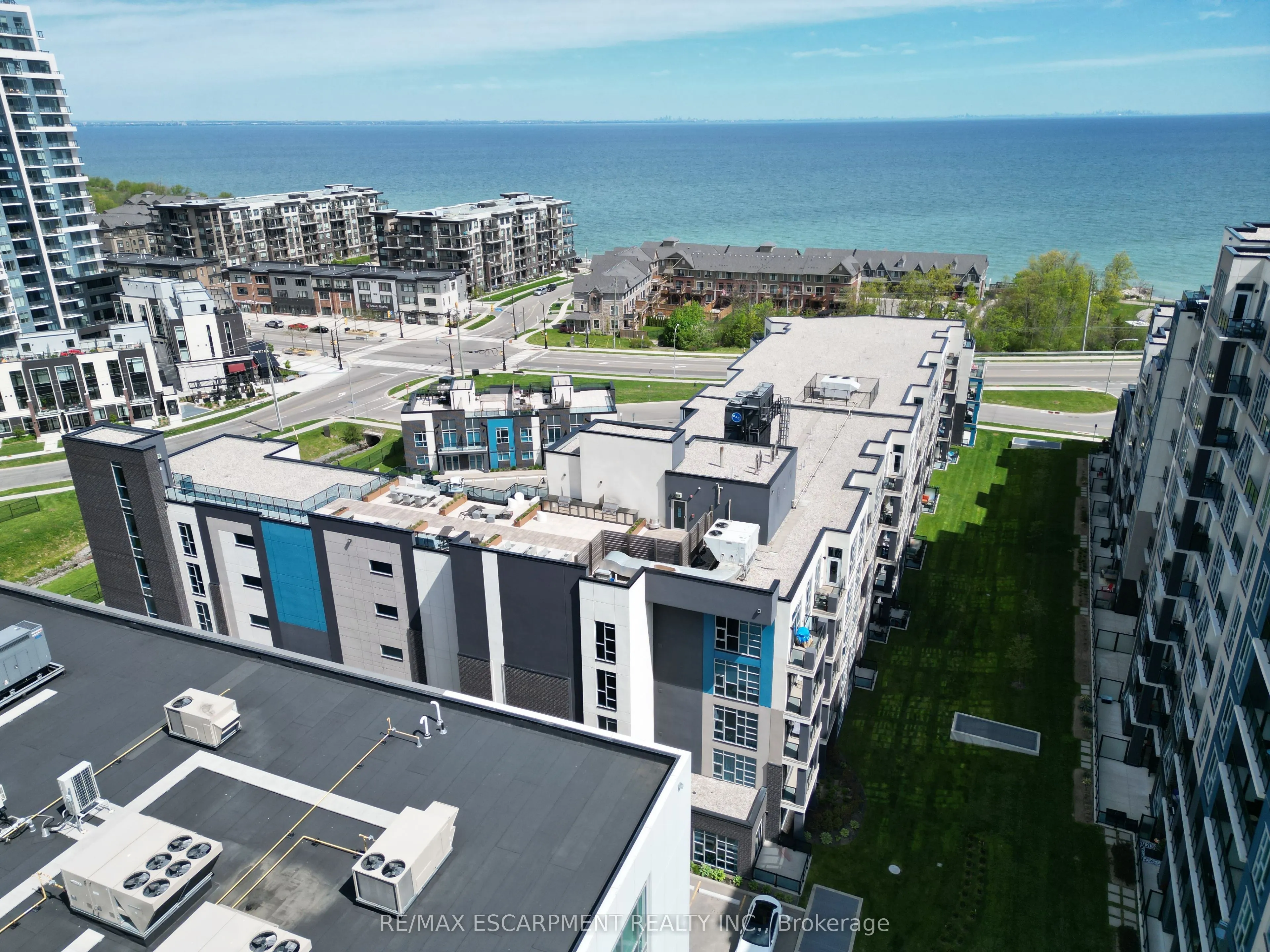 10 Concord Place, #222