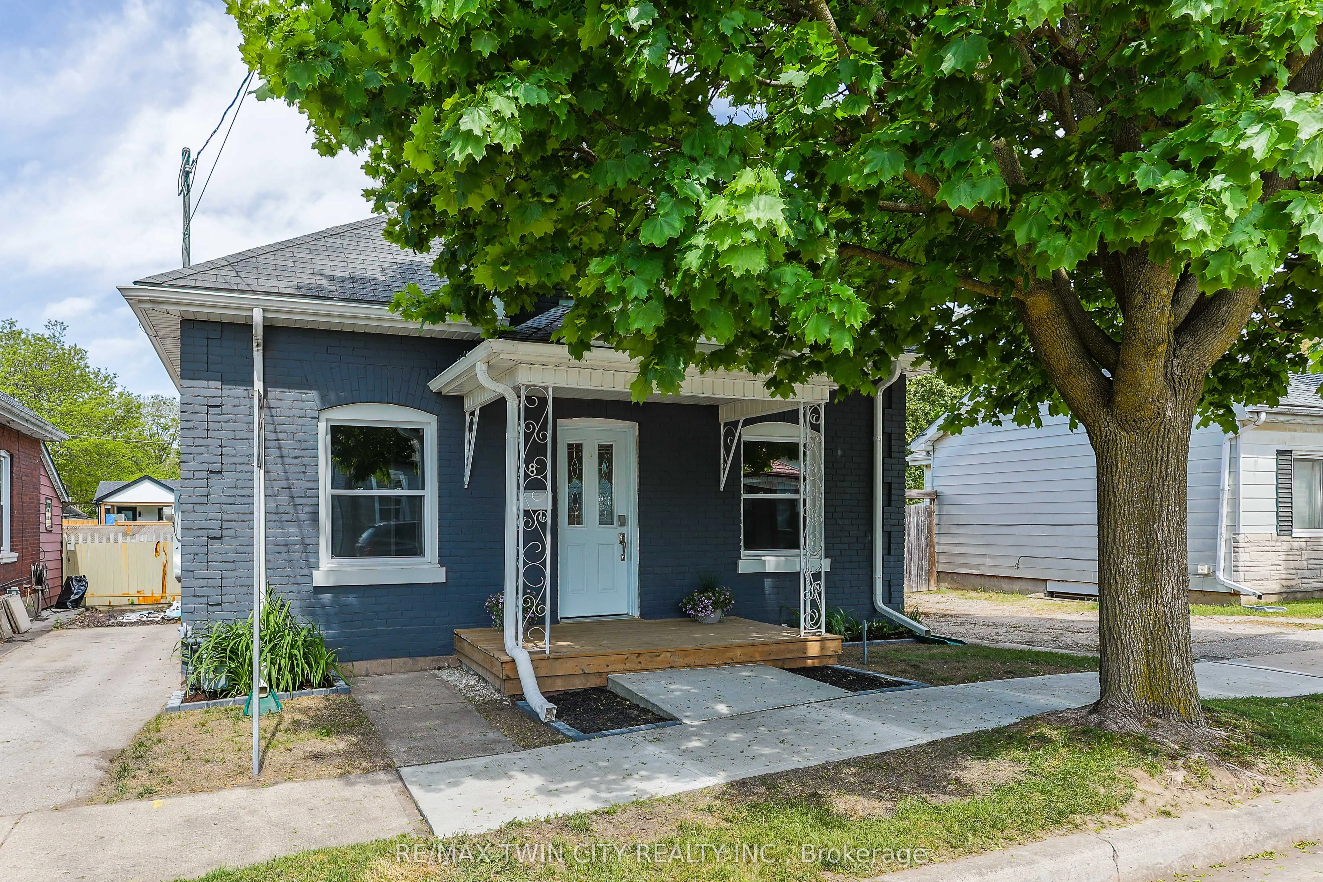 8 Main Street
