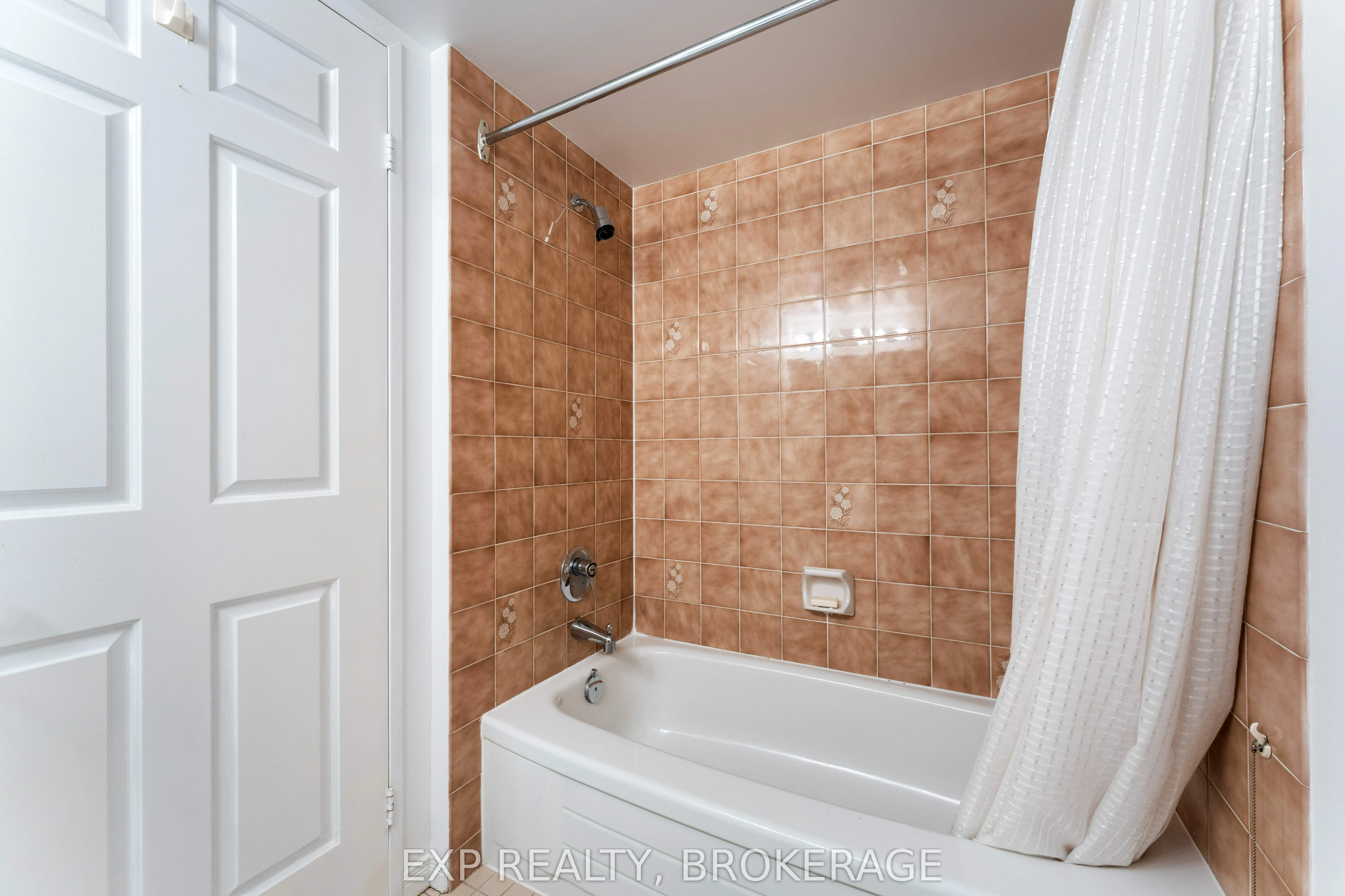 257 Bath Road #401