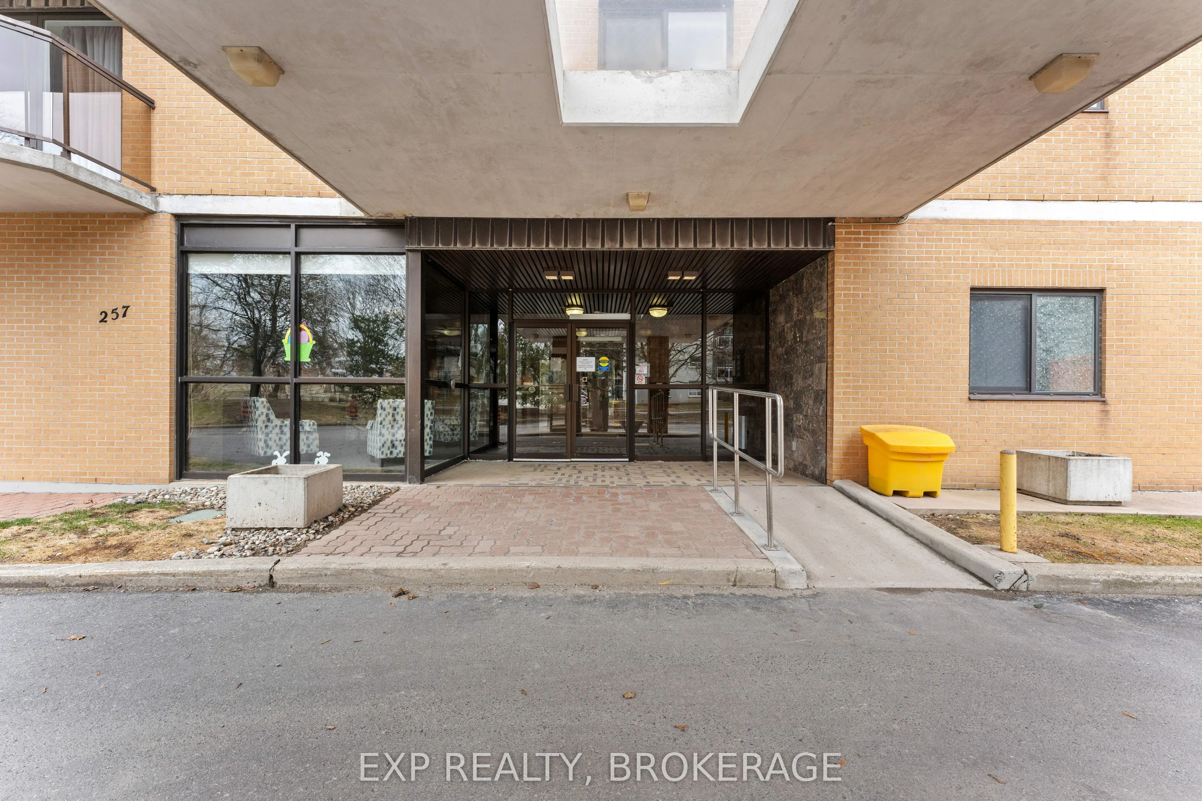 257 Bath Road #401
