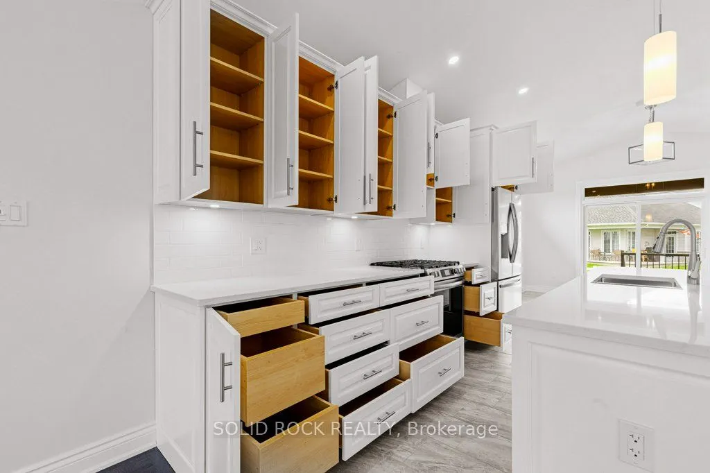 30 Lakeview Drive