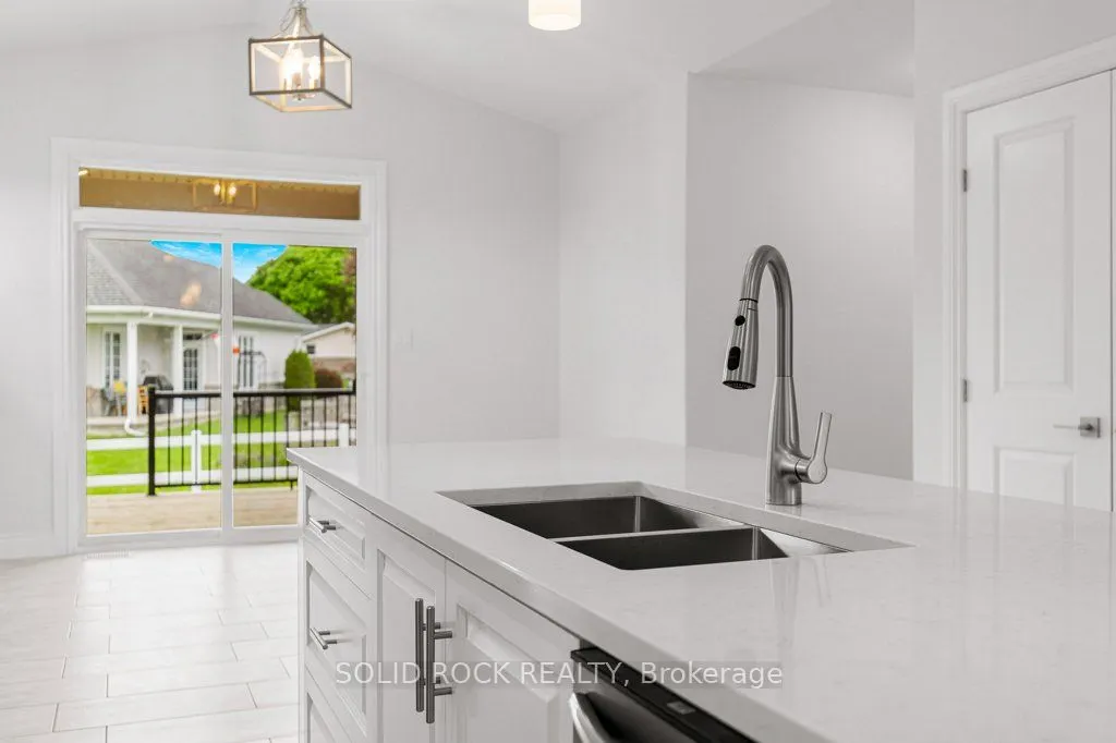 30 Lakeview Drive