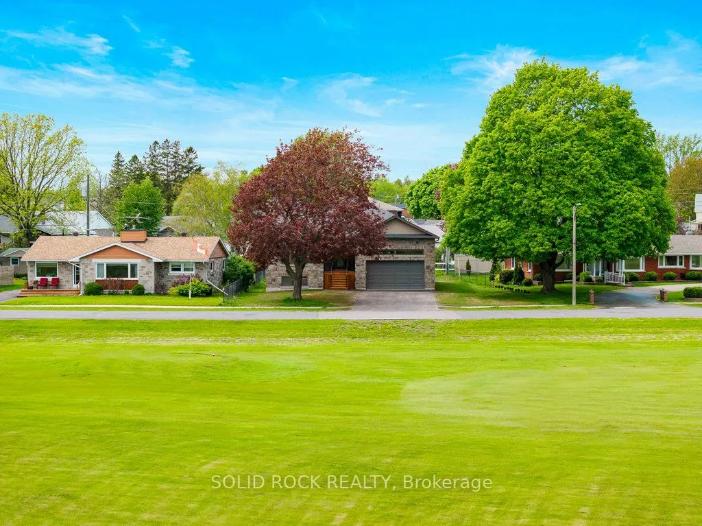 30 Lakeview Drive