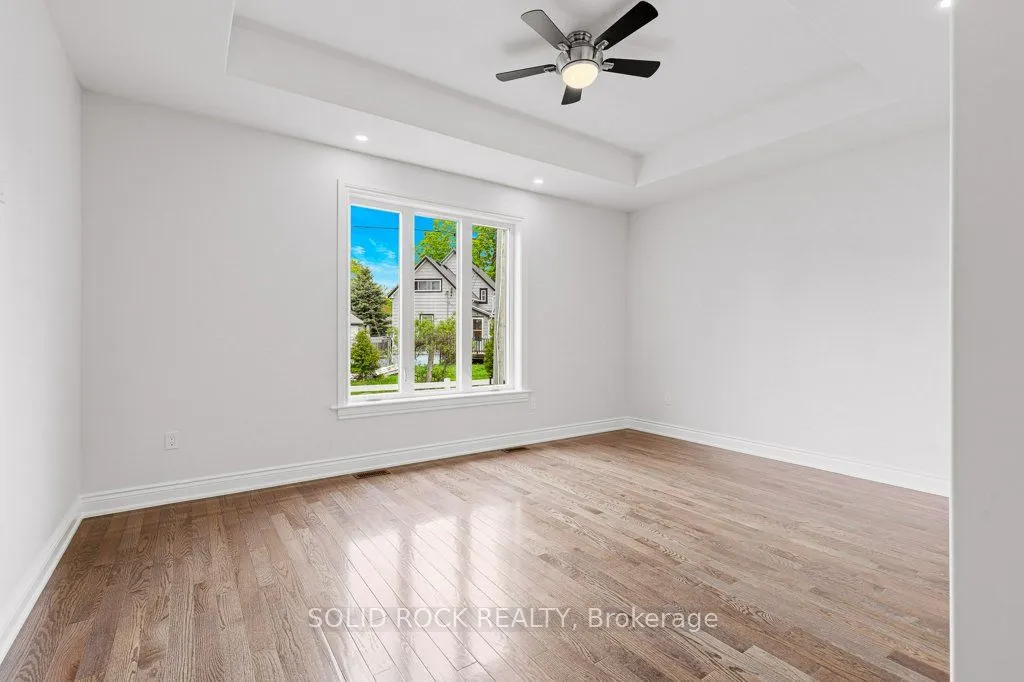 30 Lakeview Drive