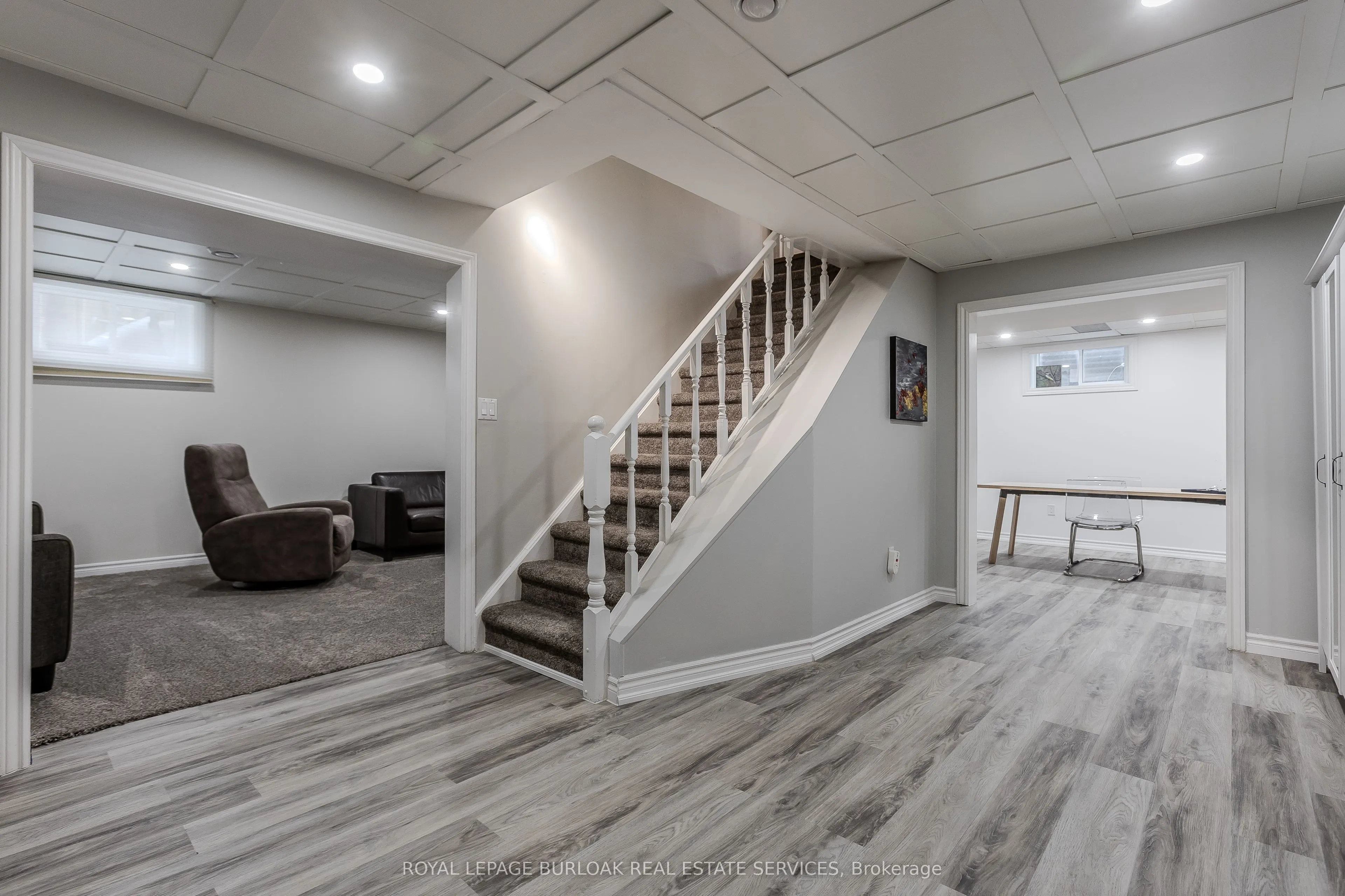 6 Carl Crescent
