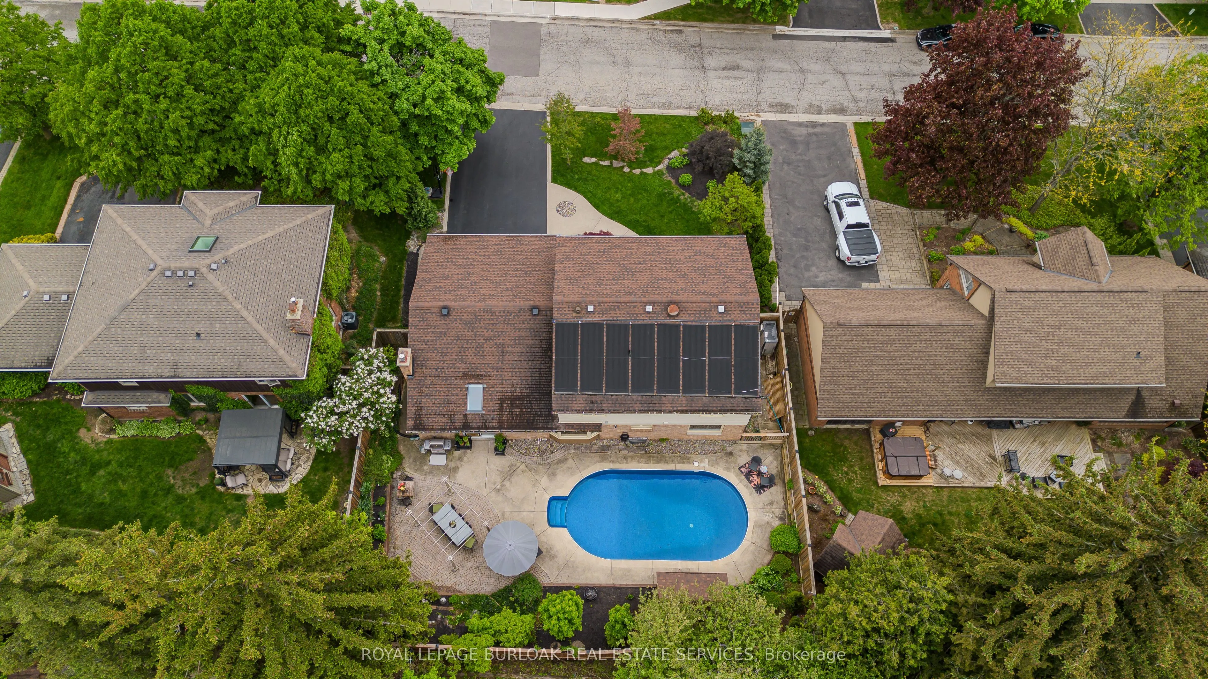 6 Carl Crescent