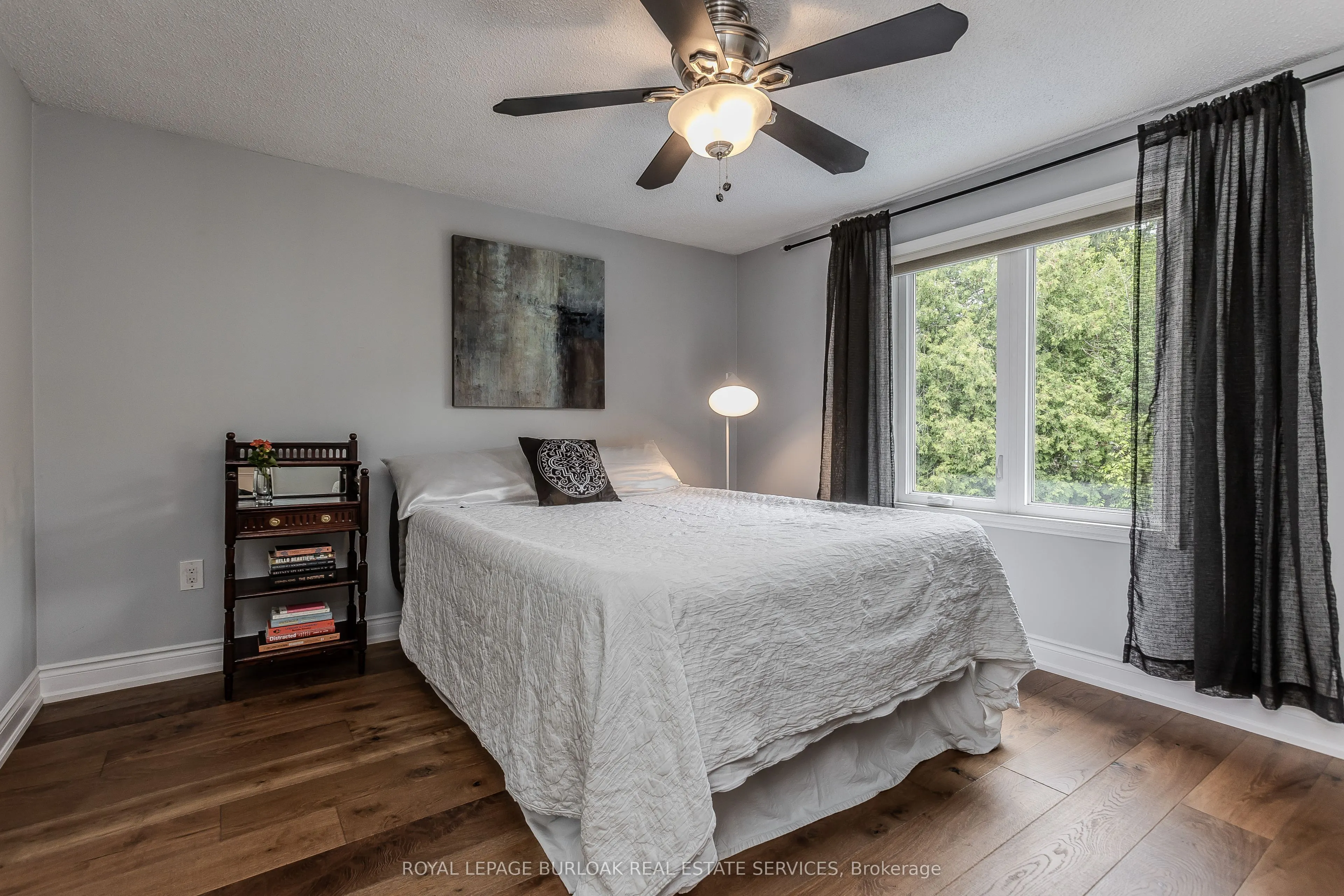 6 Carl Crescent