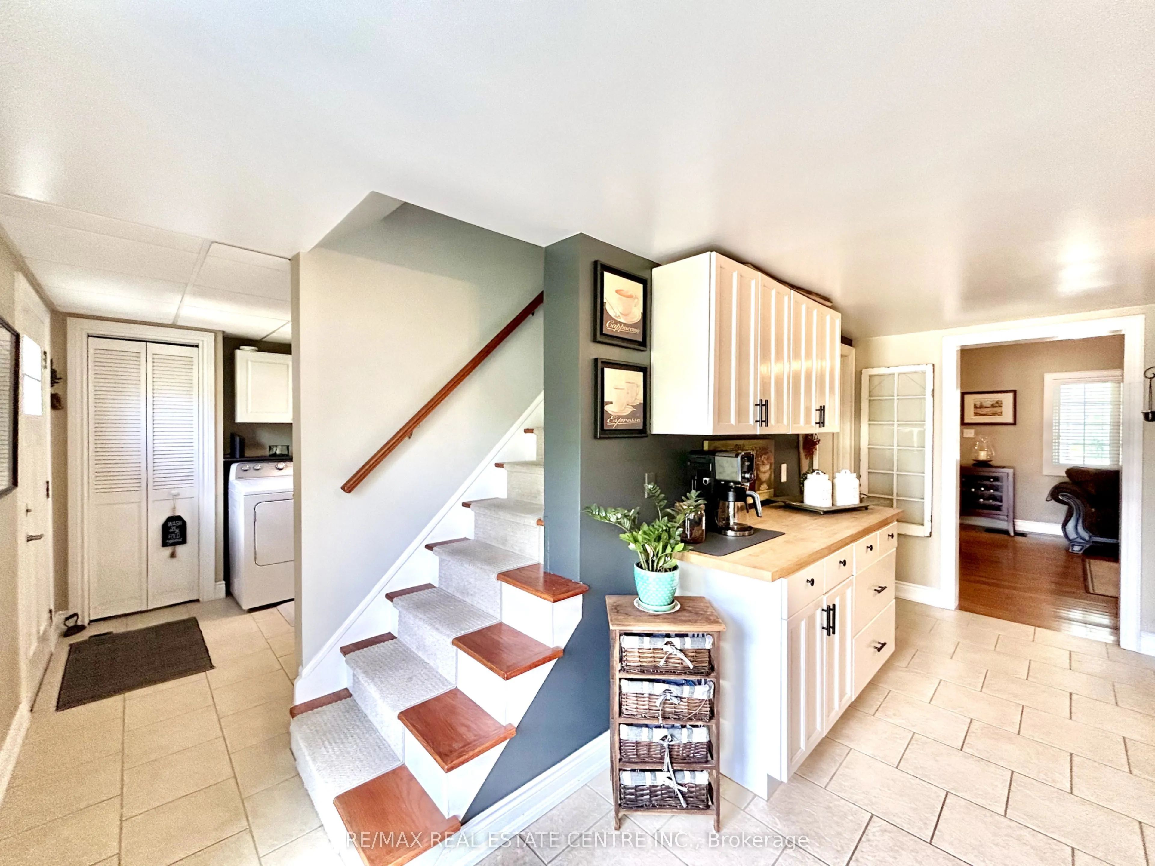 234 Main St Street E