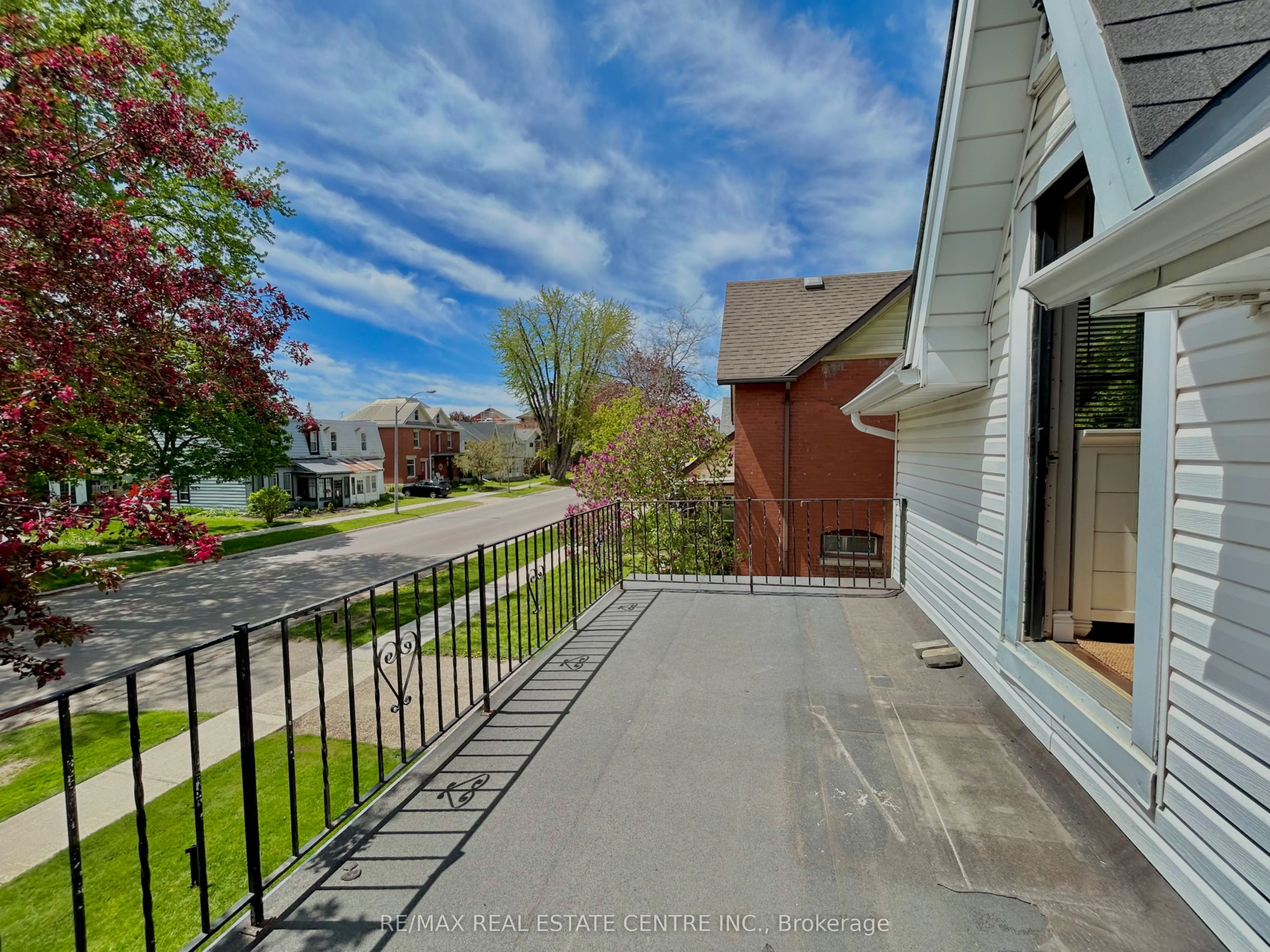 234 Main St Street E