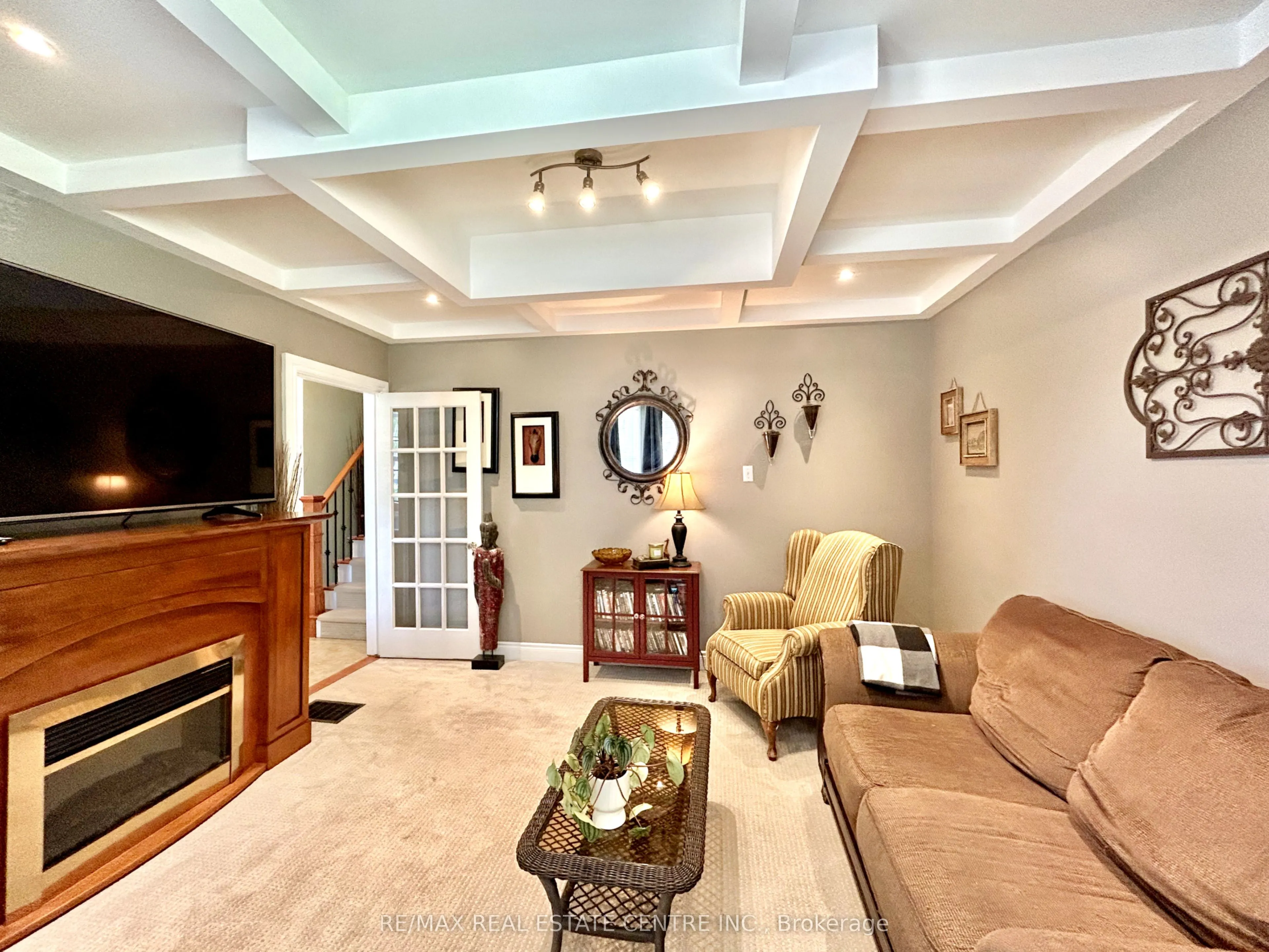 234 Main St Street E