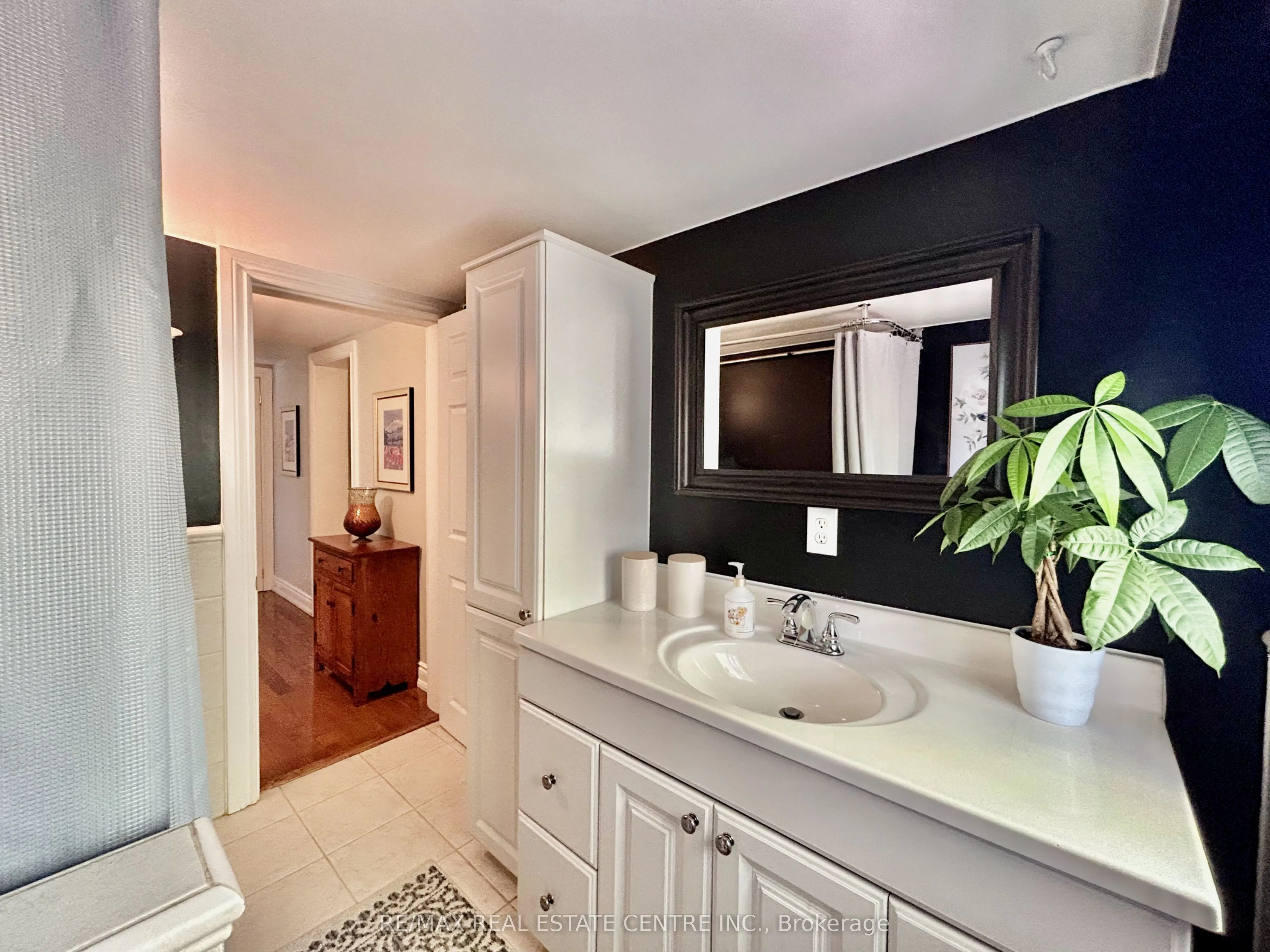 234 Main St Street E