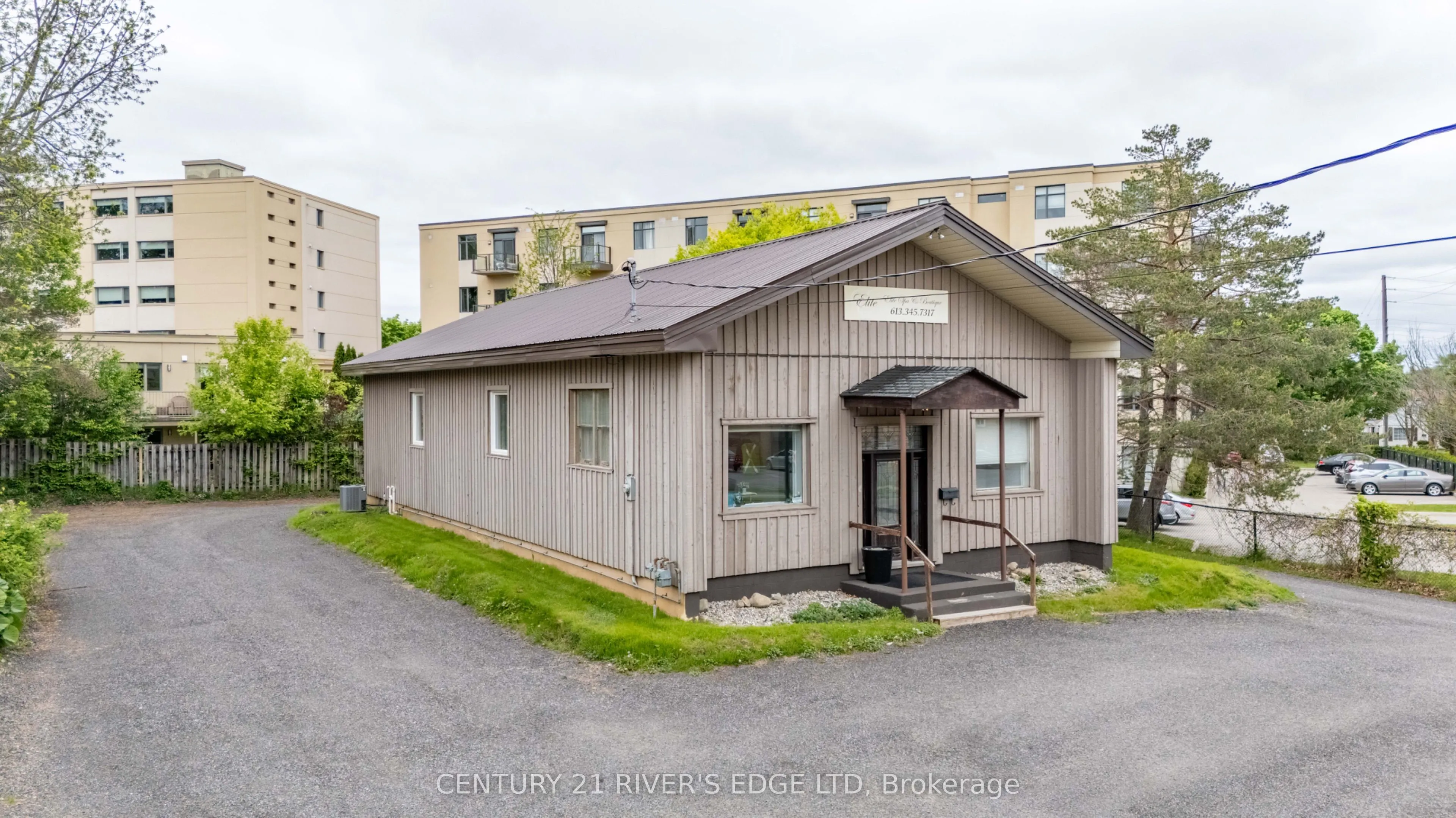 4 SCHOFIELD Avenue