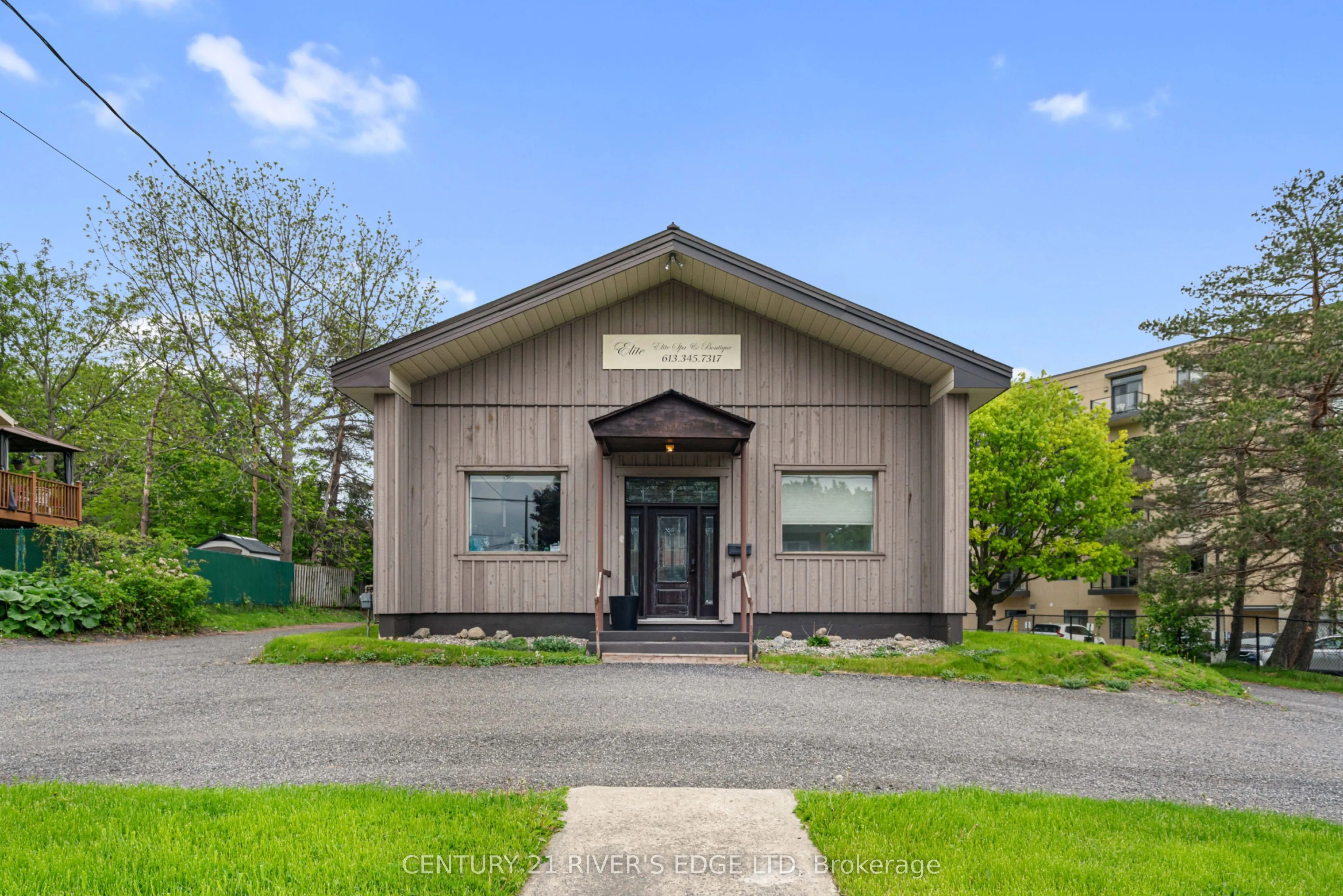 4 SCHOFIELD Avenue