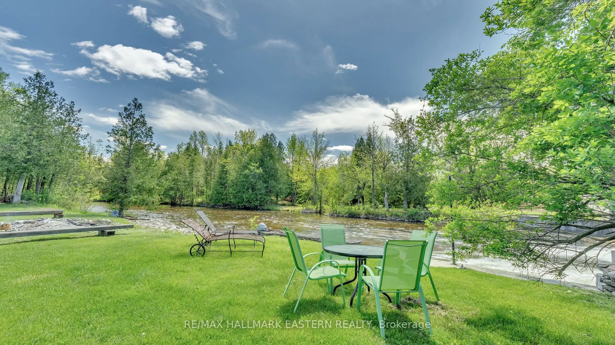 551 & 565 Cooney Island Road E