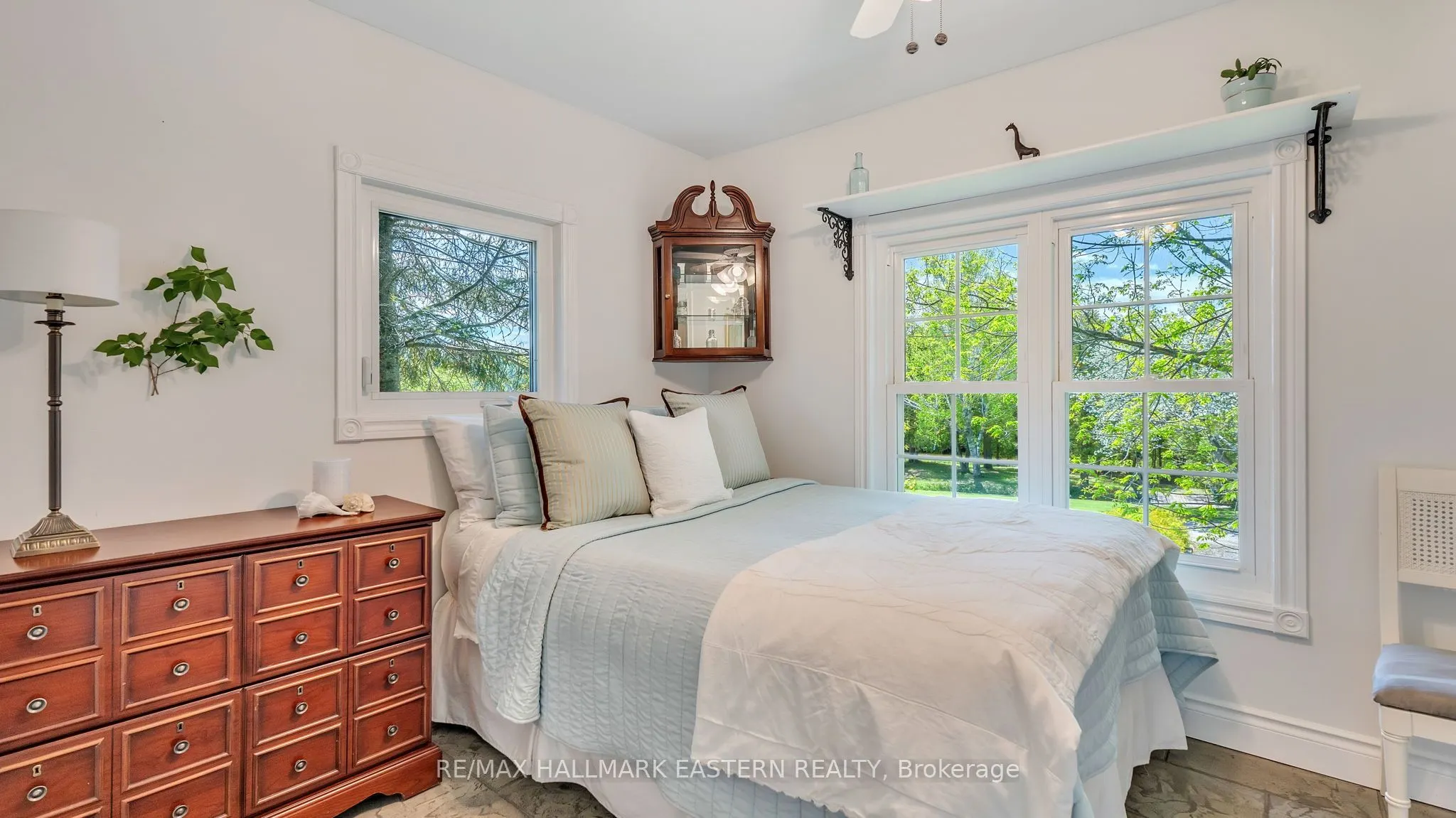 551 & 565 Cooney Island Road E