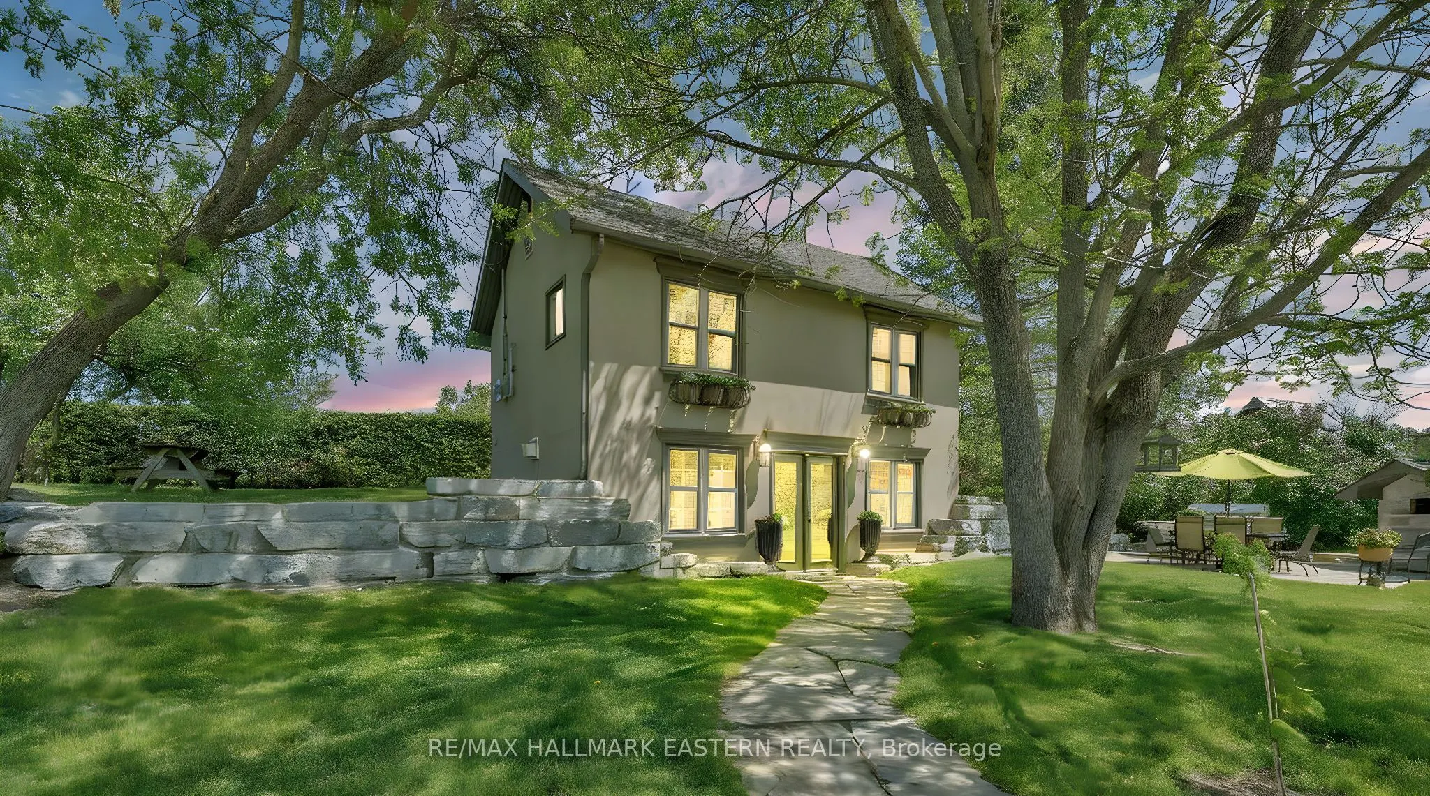 551 & 565 Cooney Island Road E