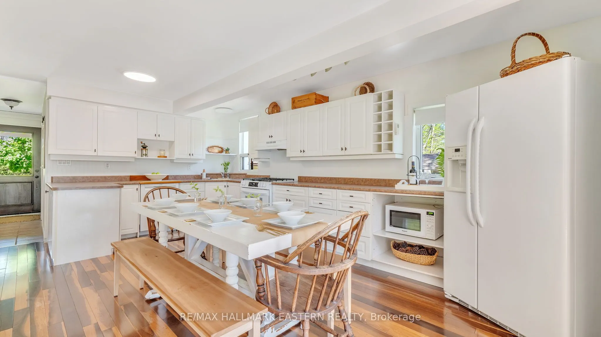 551 & 565 Cooney Island Road E
