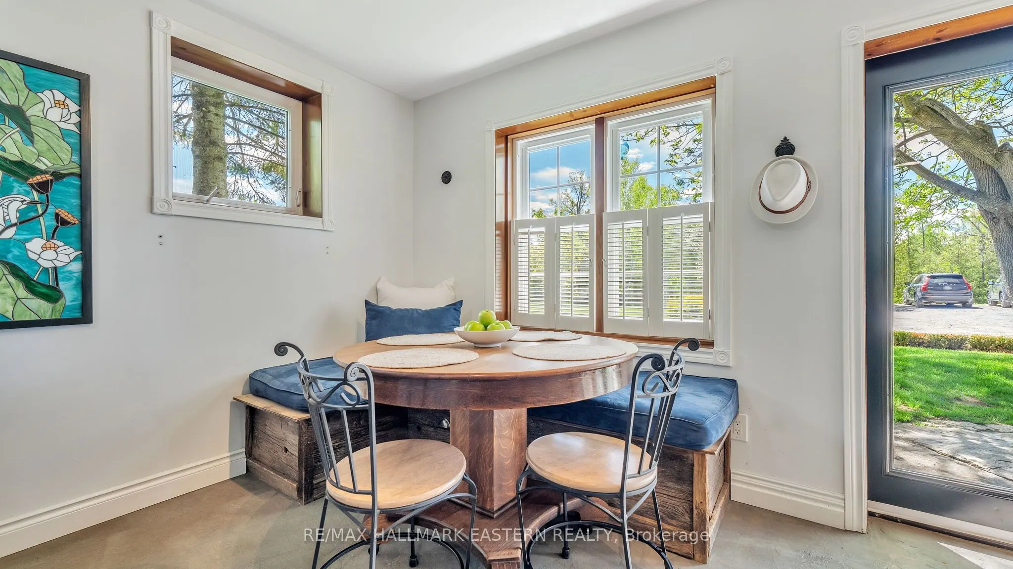 551 & 565 Cooney Island Road E