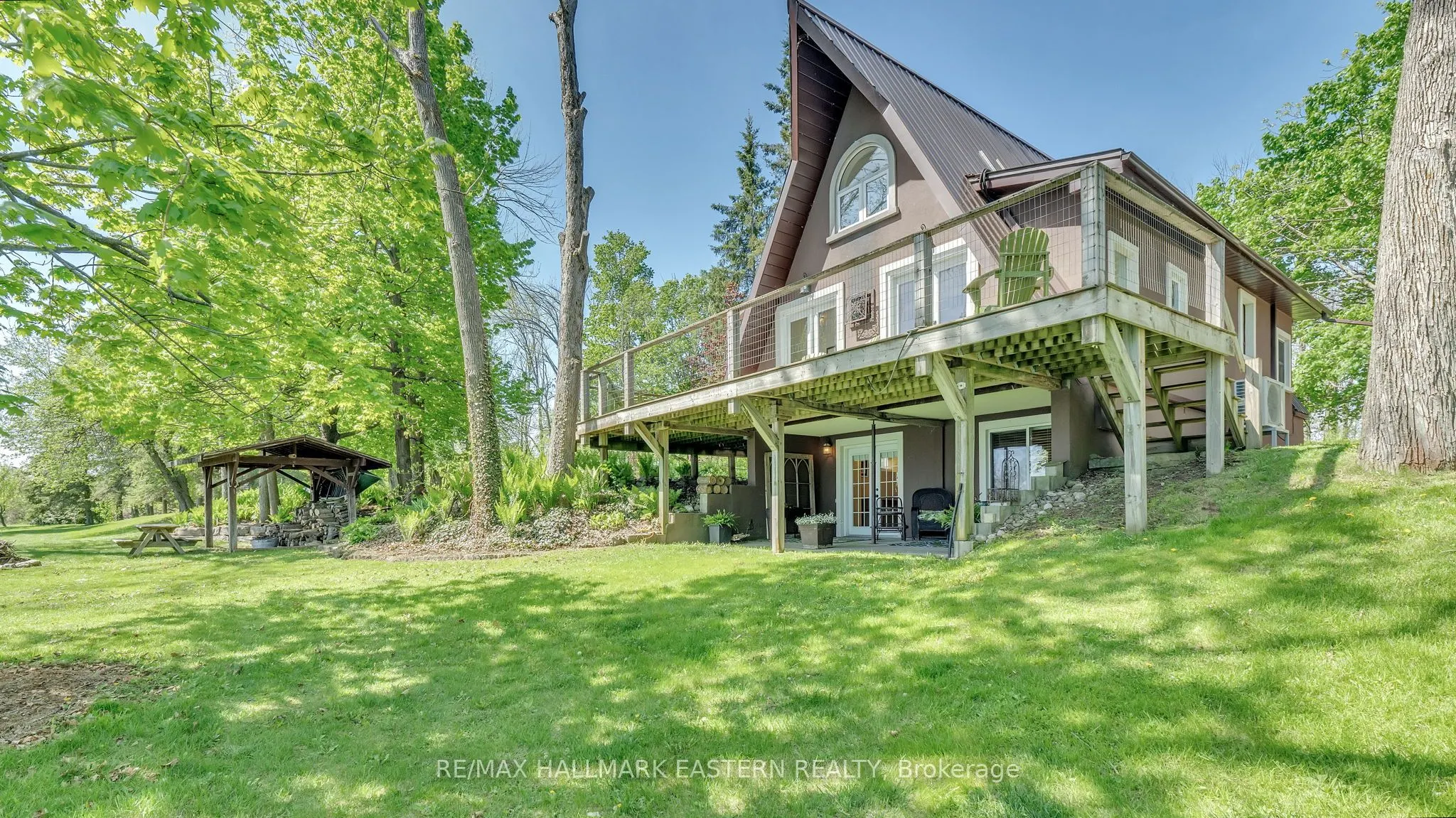 551 & 565 Cooney Island Road E