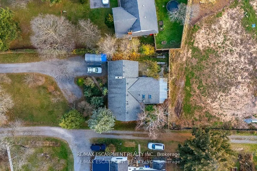 246 Main Street E