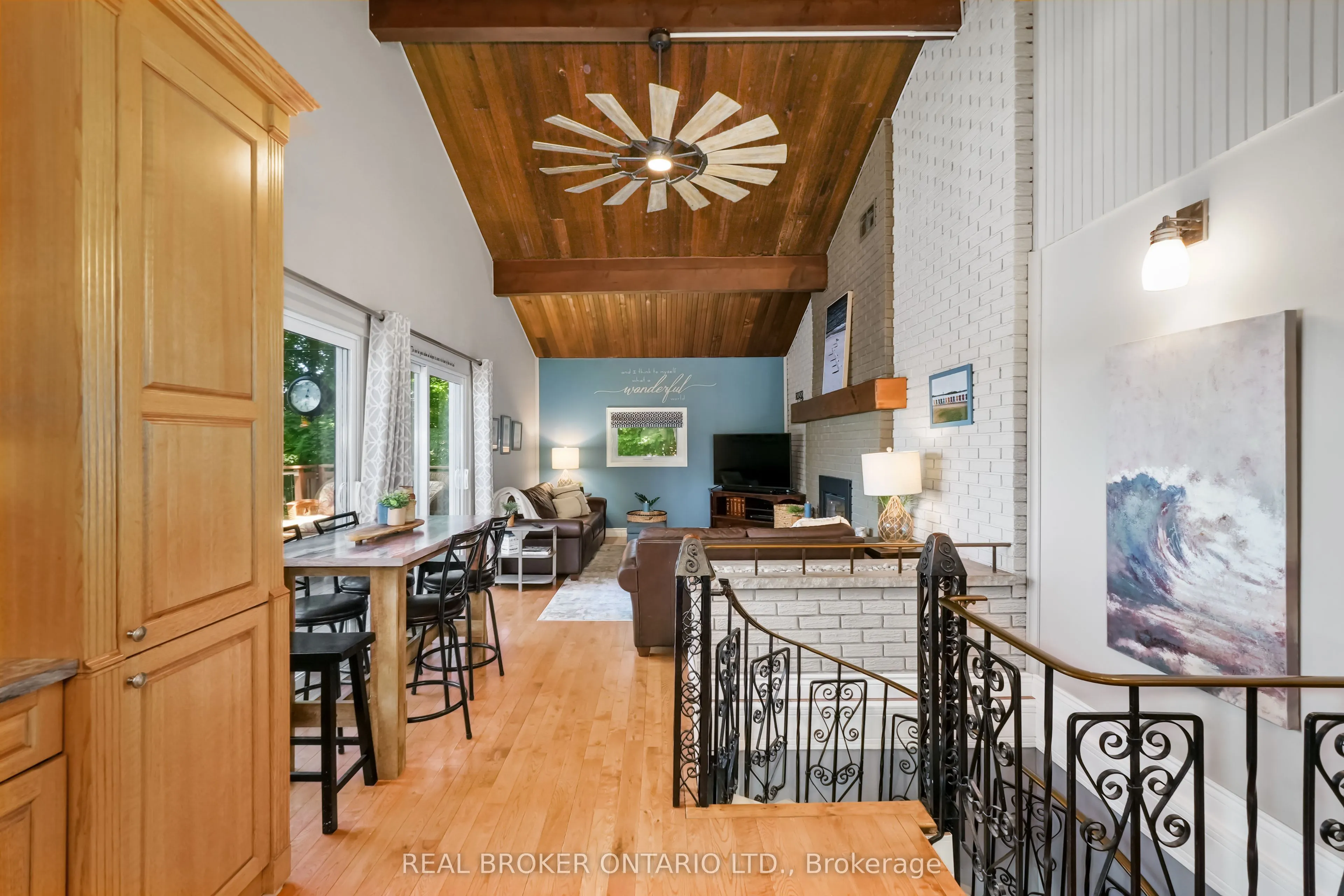 102 Fleming Bay Road N
